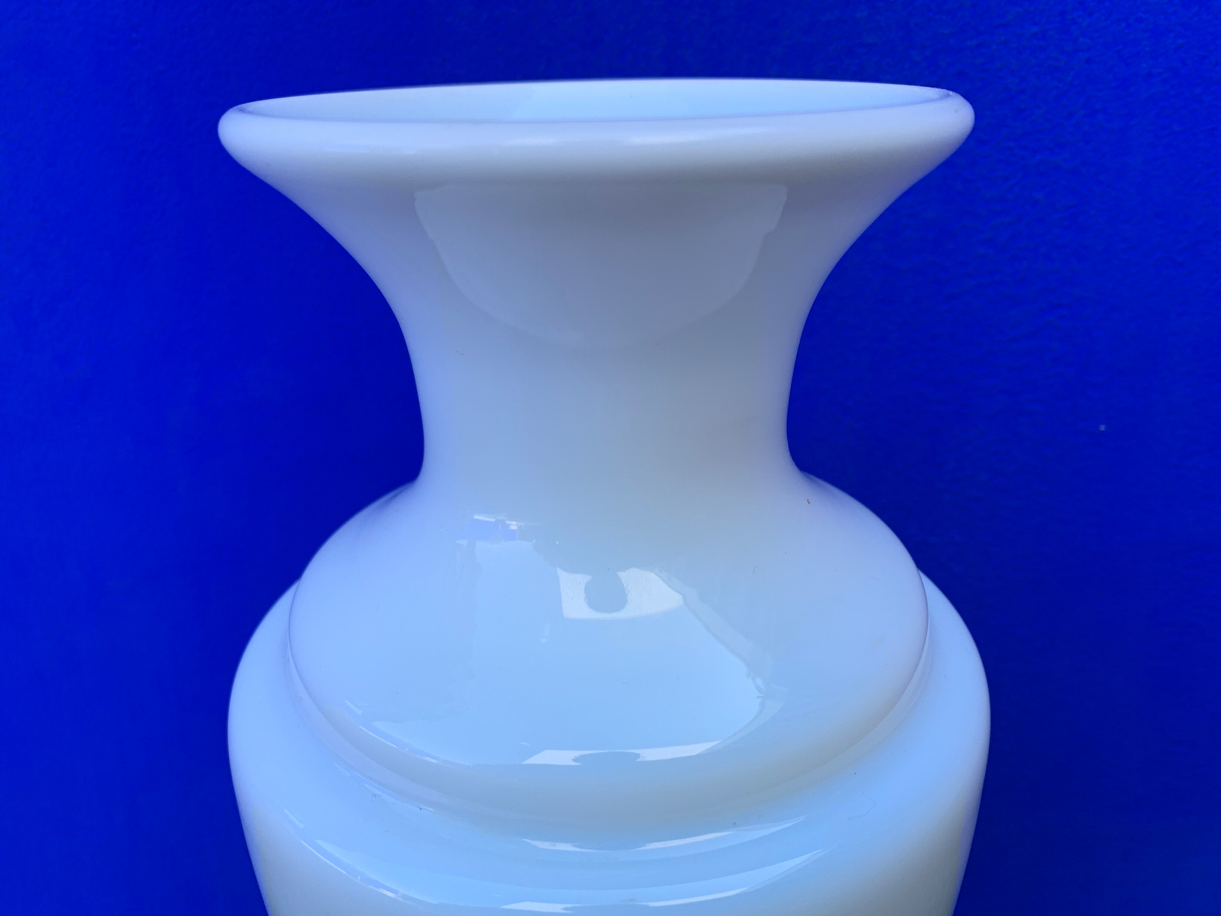 Opaline vase signed Sèvres, Paris