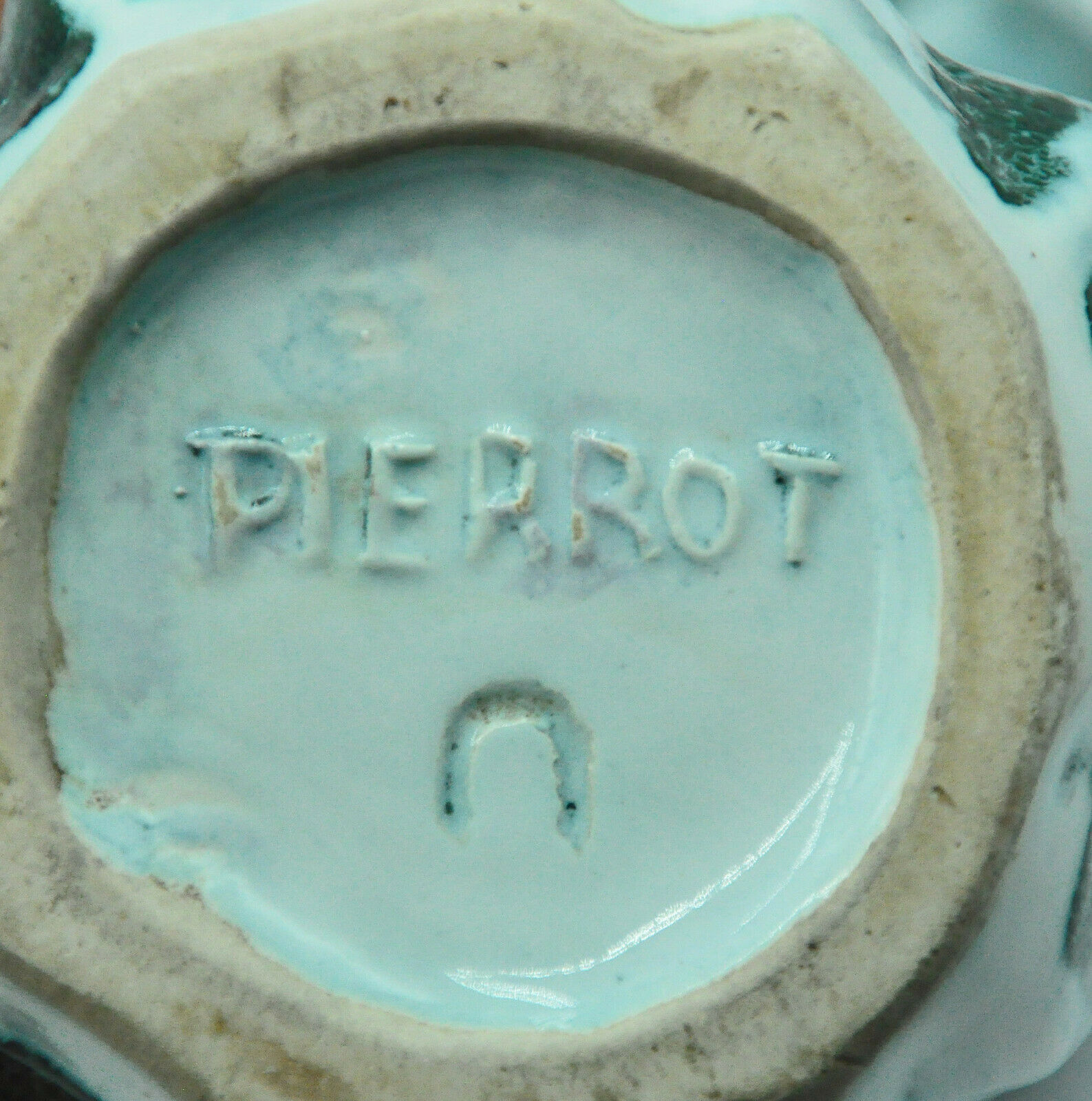 Vase signé Pierrot