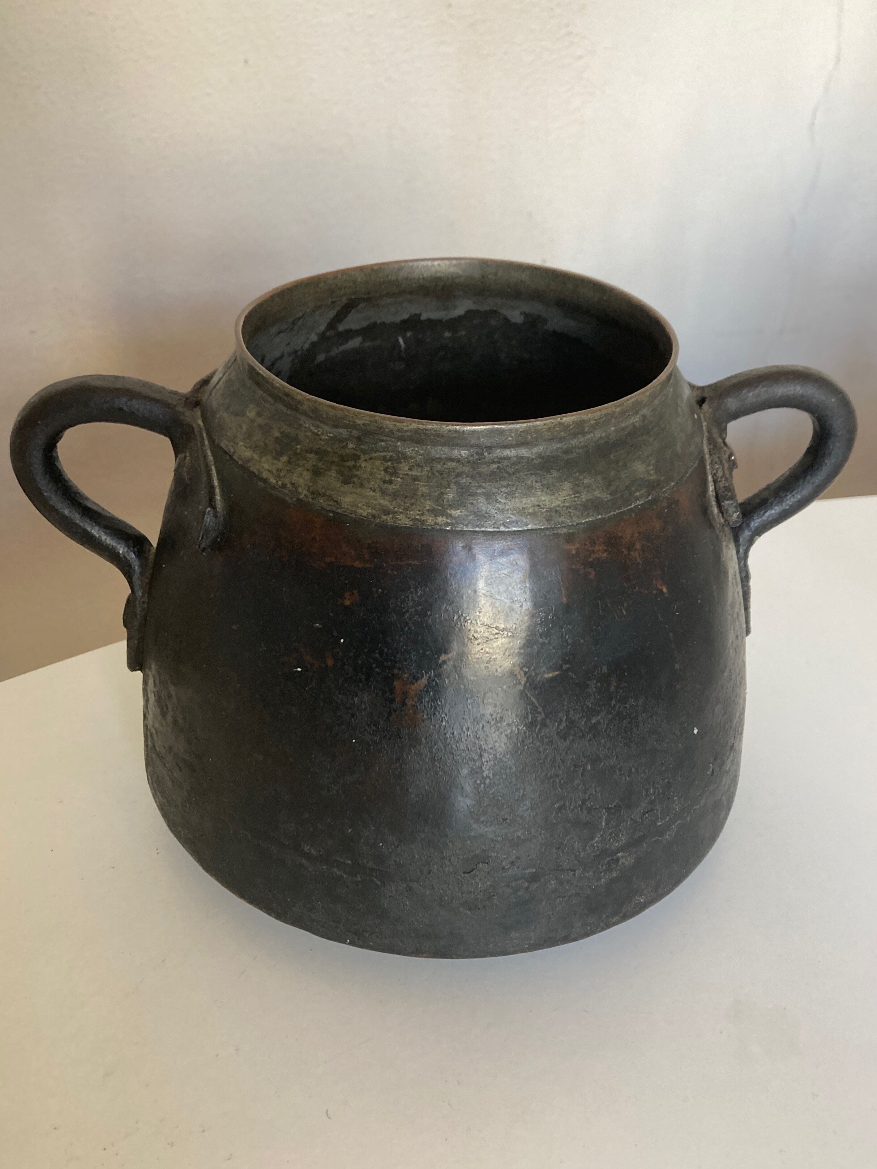 Pot cover vase face 1900 patina of origin