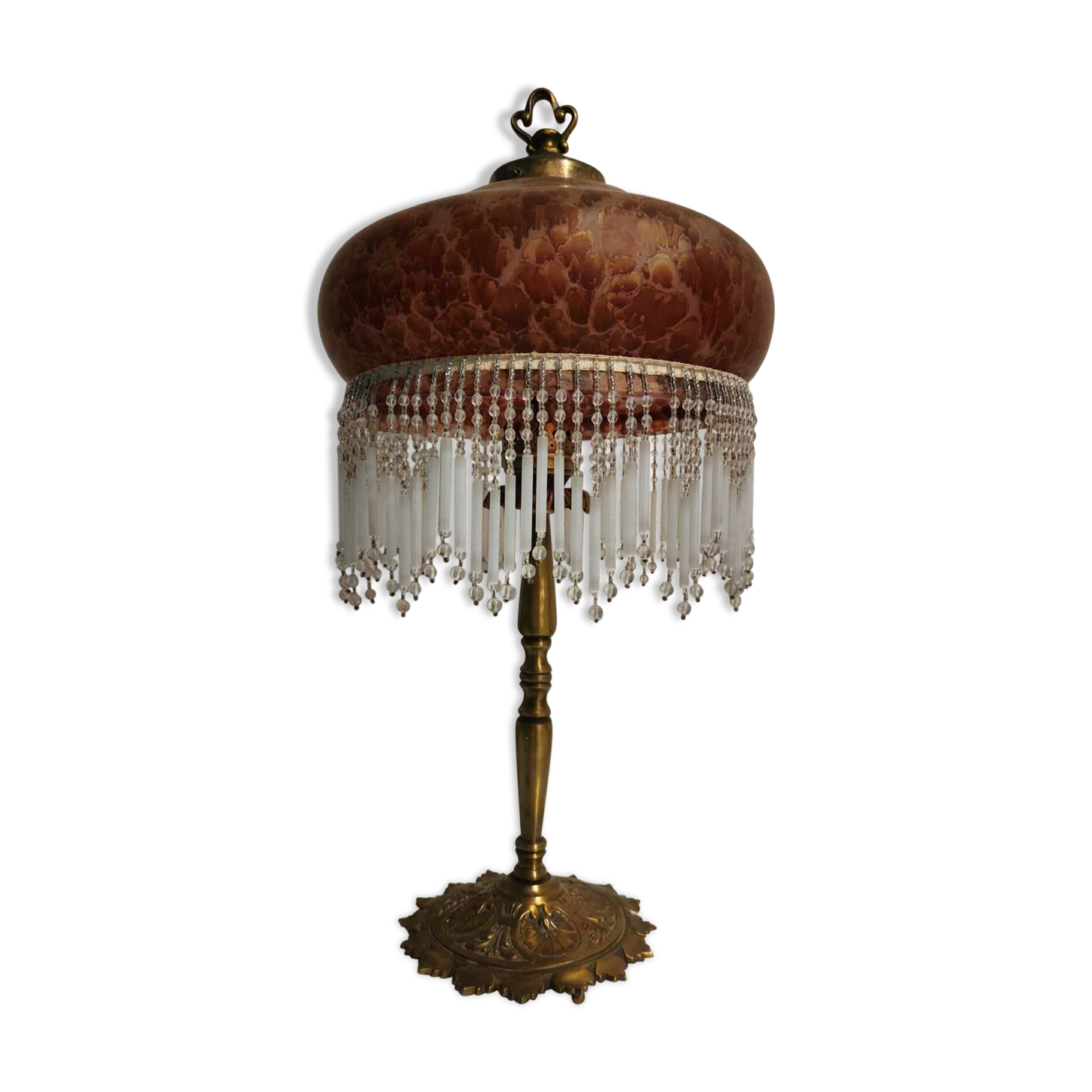 BELLE LAMPE A PETROLE A MAIN LAITON ou BRONZE avec son VERRE style pigeon D