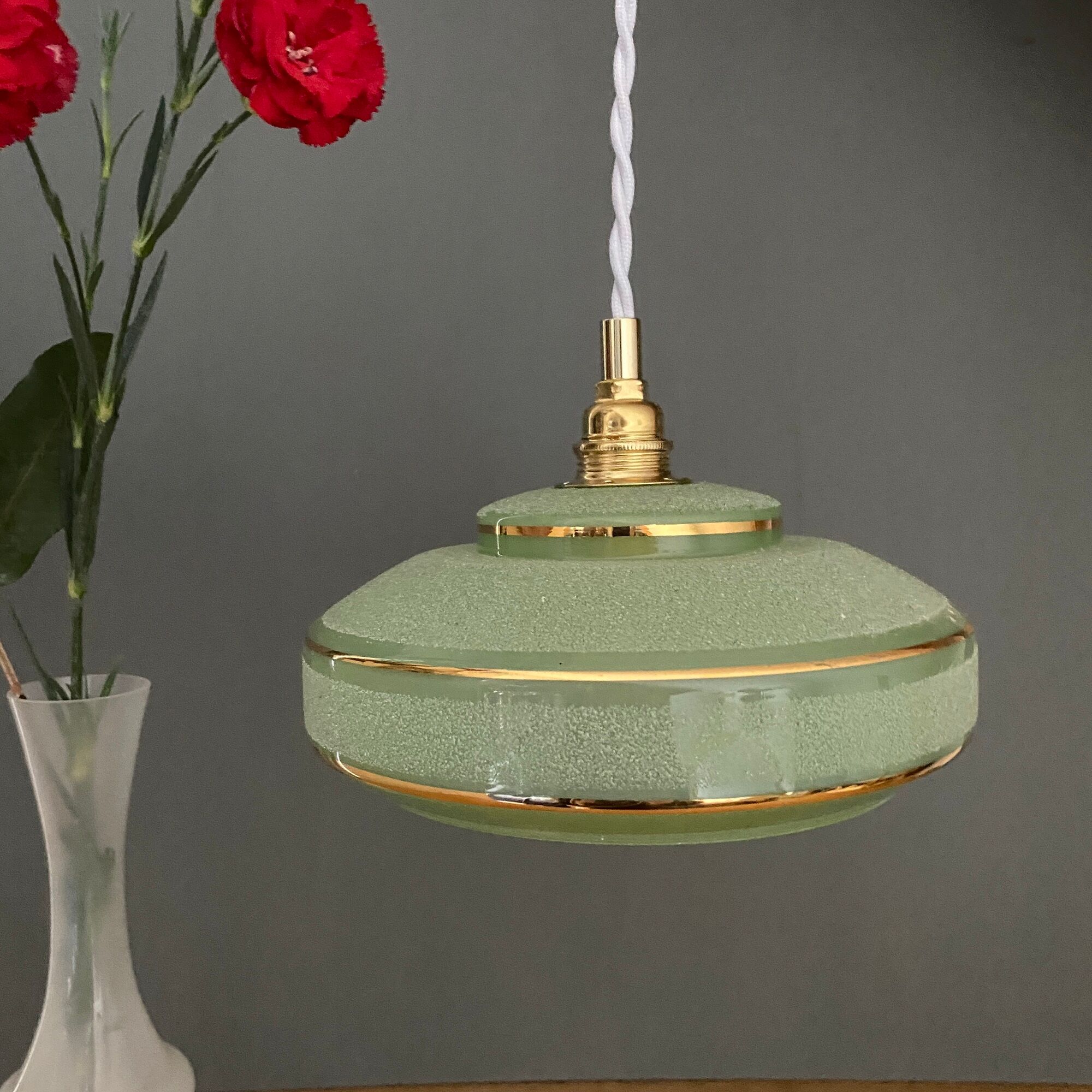Vintage lampshade pendant lamp in green and gold granite glass