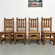Série de 4 chaises en pin, années 70