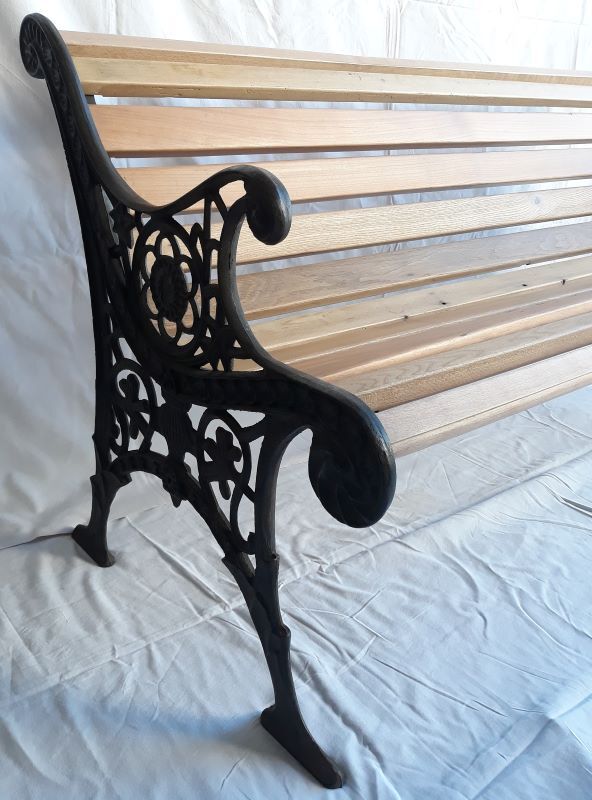Feet in cast iron Garden Bench