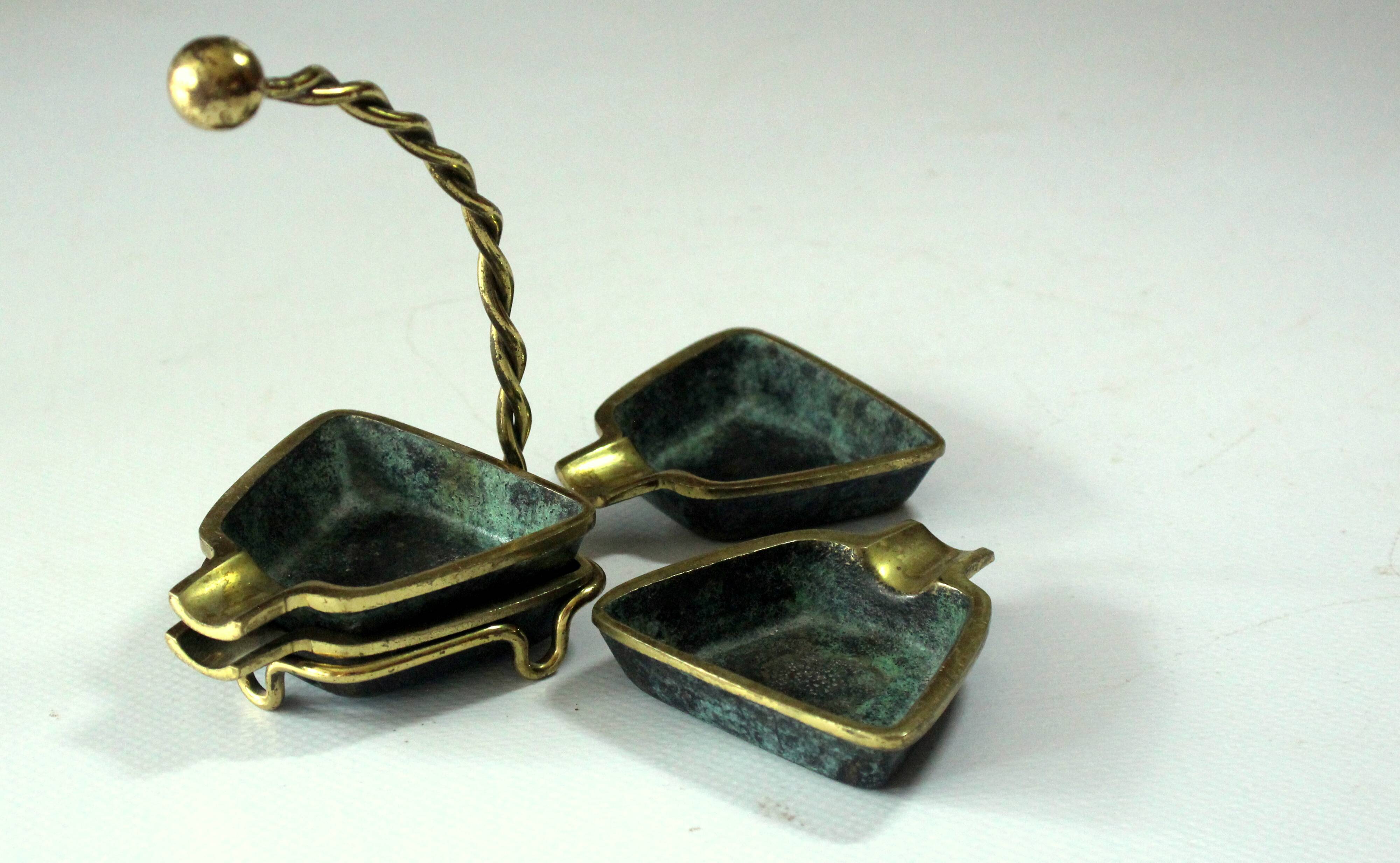 Stackable design ashtrays made of bronze and brass - Vintage