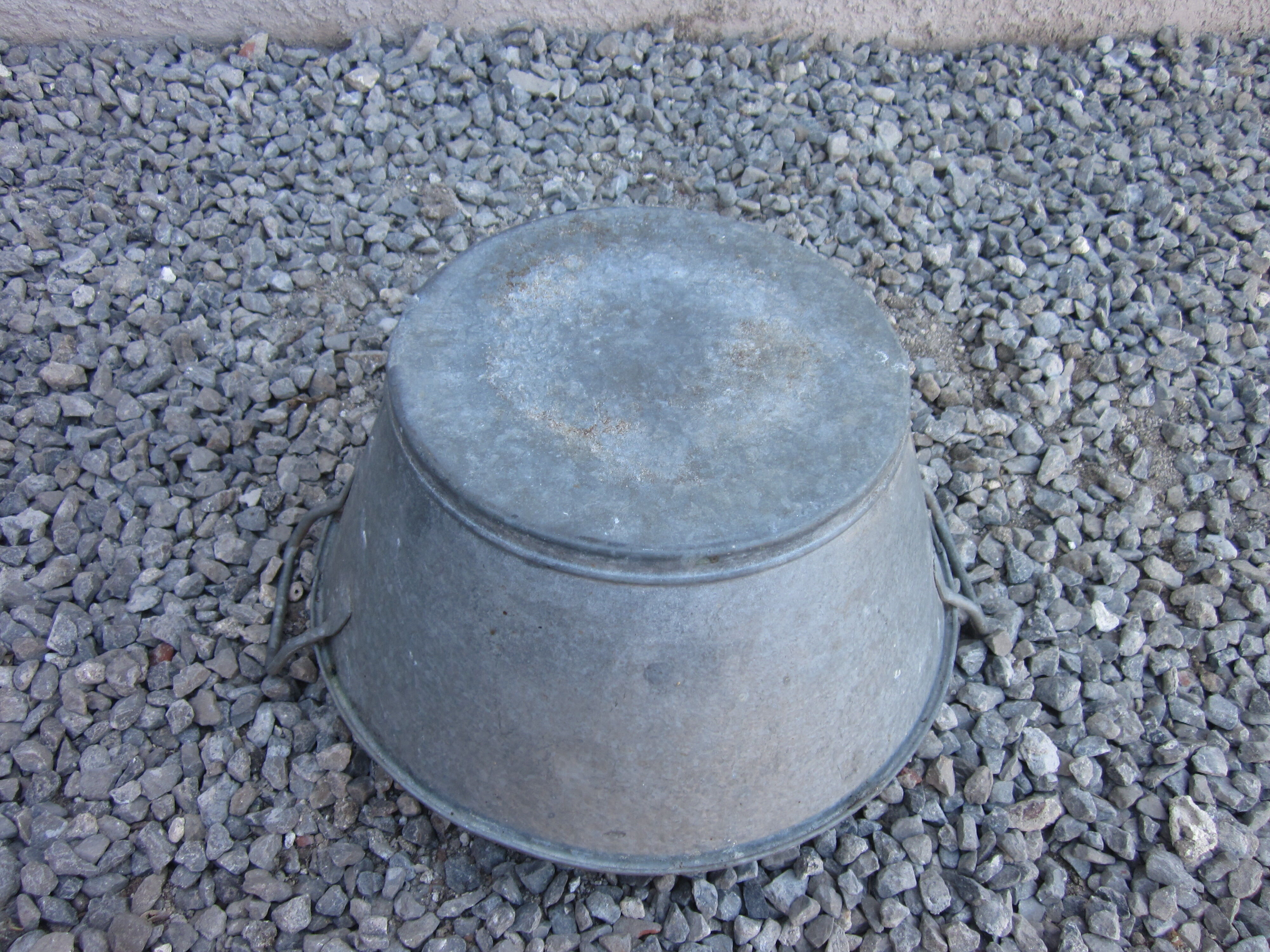 Zinc basin