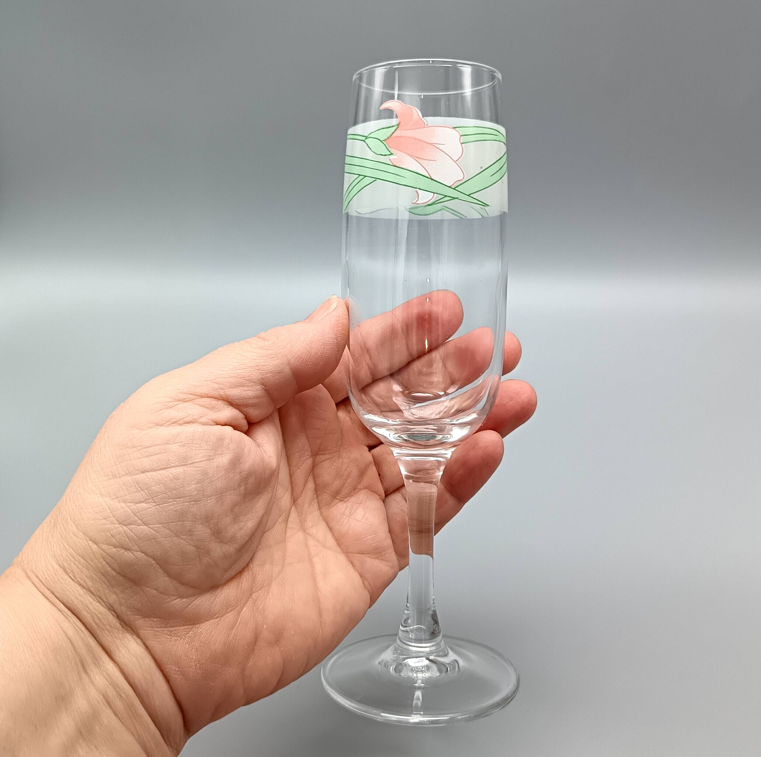 11 luminarc champagne flutes with vintage palluy motif