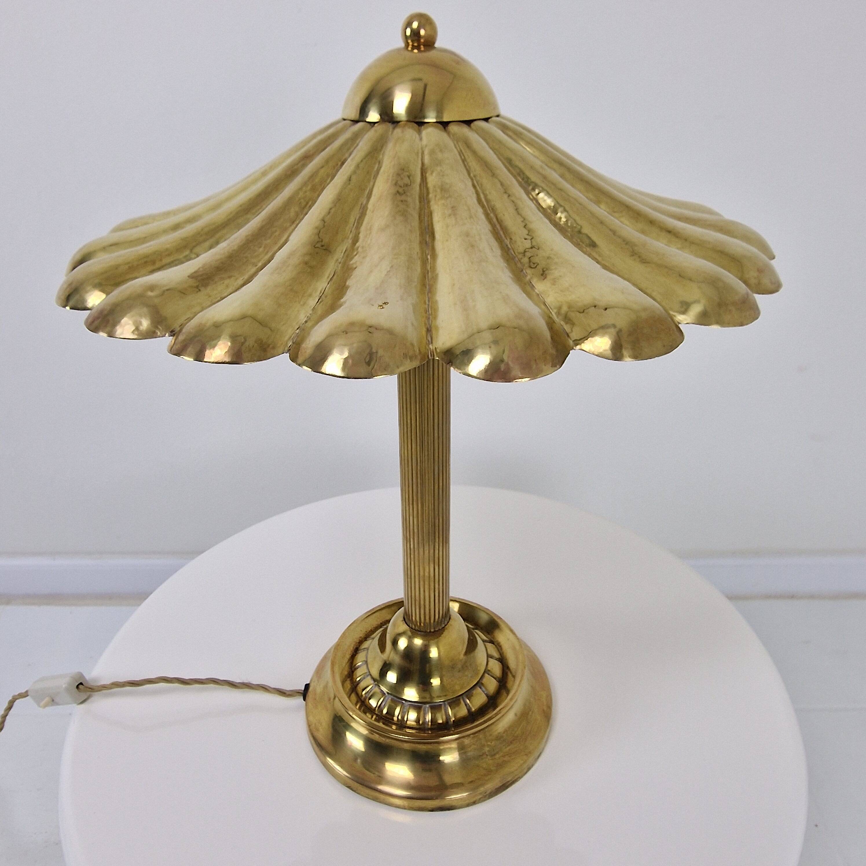 Lampe de table en laiton sculptural italien rare, années 1970 | Design Hollywood Regency