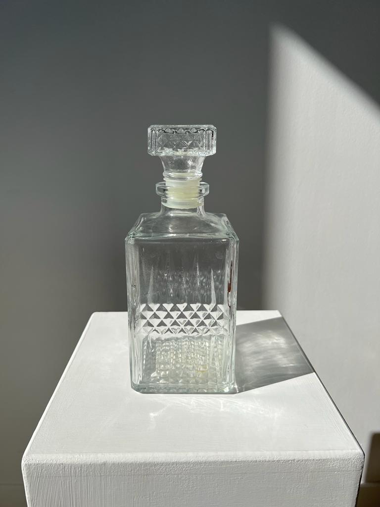 Vintage glass whiskey decanter H:22cm
