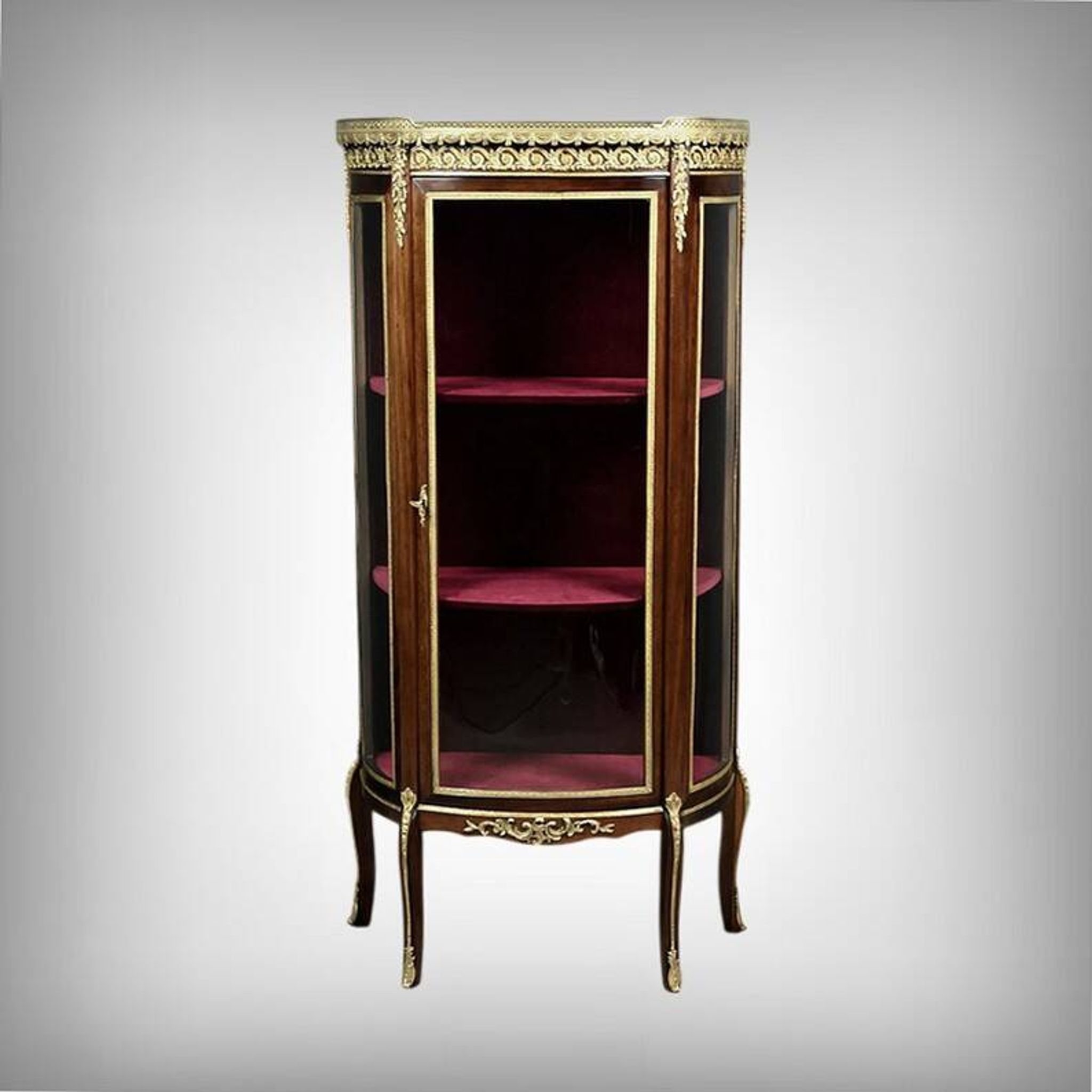 Small mahogany display cabinet, Louis XV to Louis XVI transition style – early 20th century.