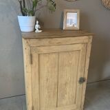 Vintage jam jar from the 50s in raw wood