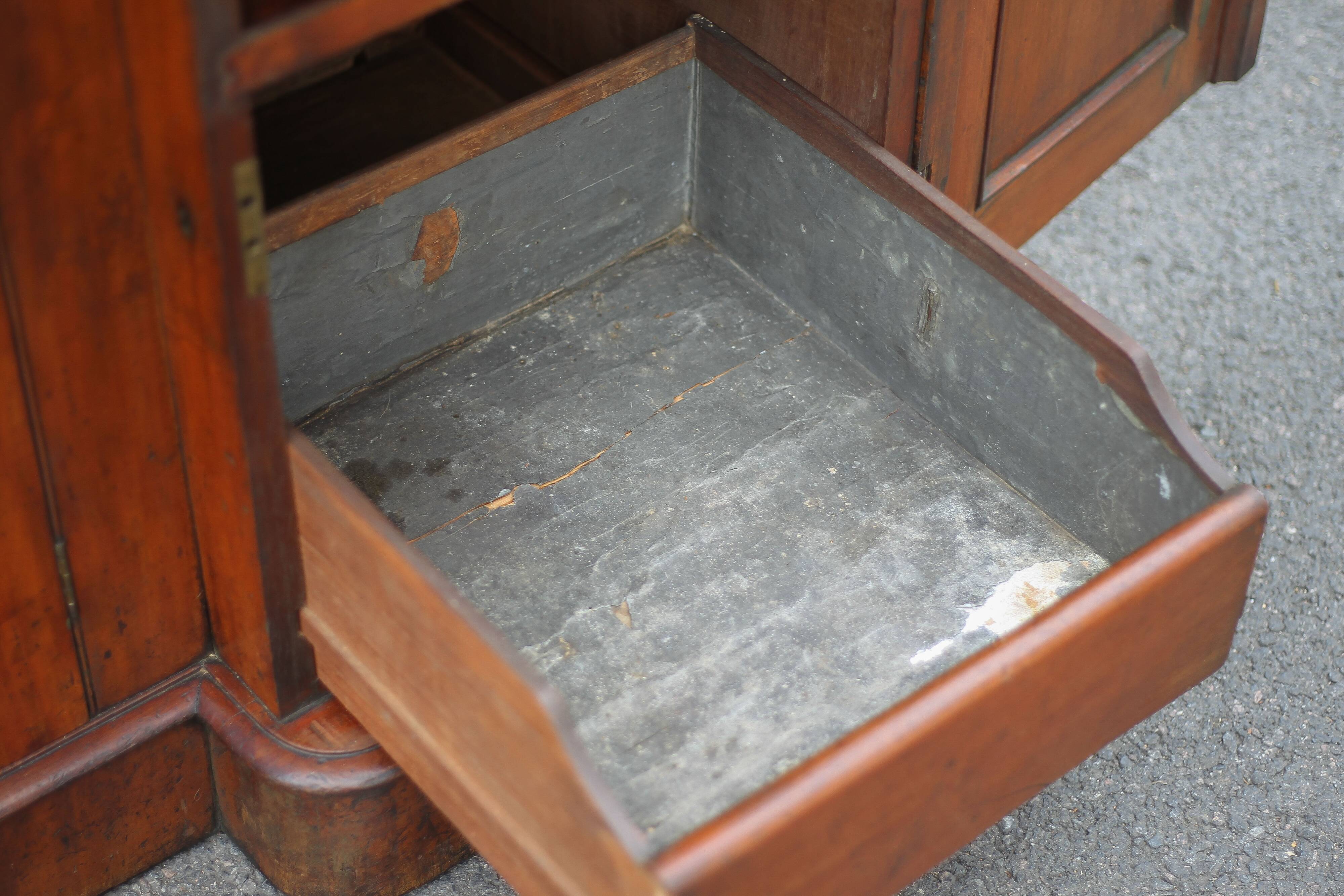 Antique mahogany furniture, English counter furniture, English servant, buffet furniture