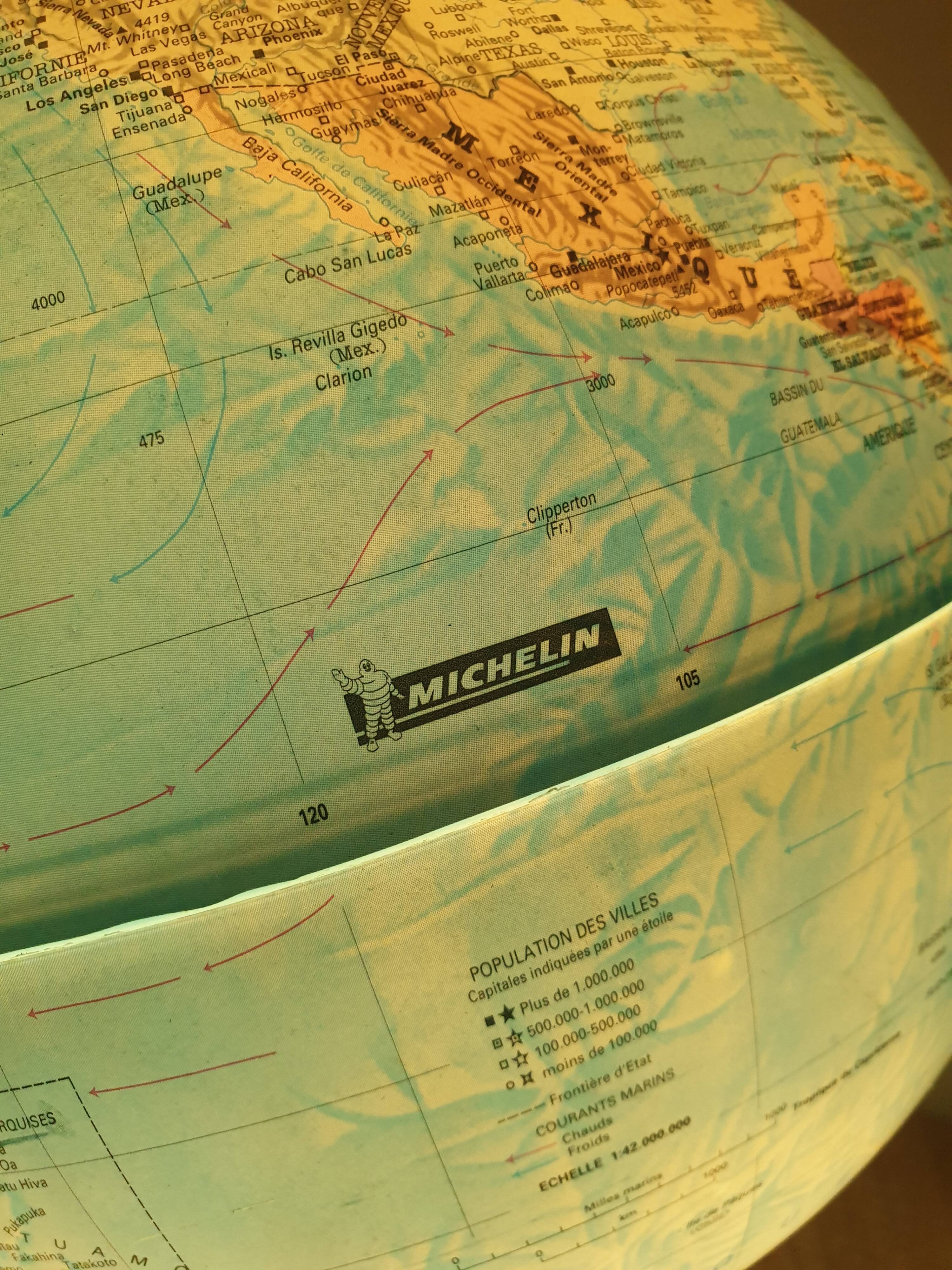 Former terrestrial globe mMichelin