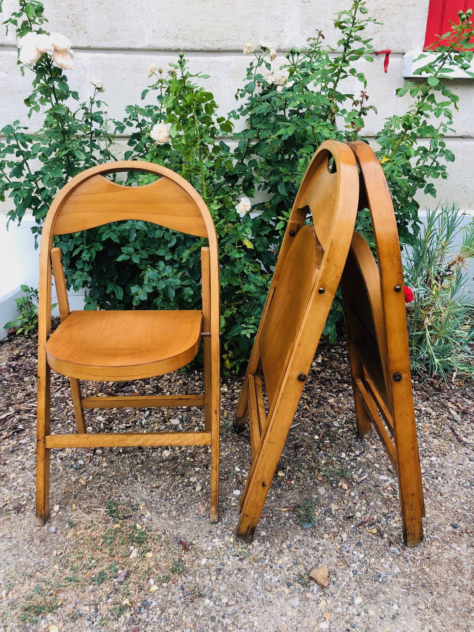 3 Thonet B751 folding chairs curved wood