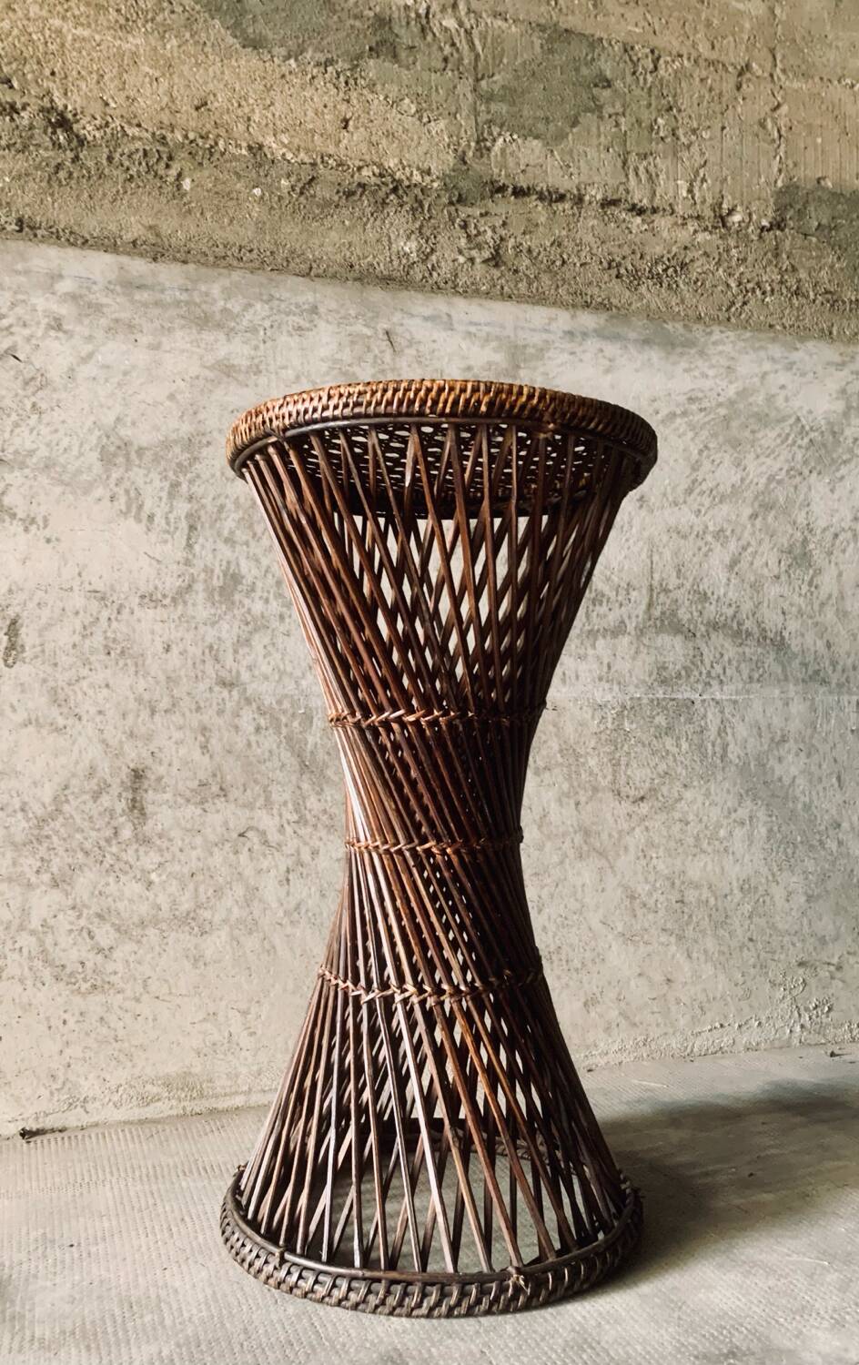 Vintage rattan saddle in “Diabolo” format