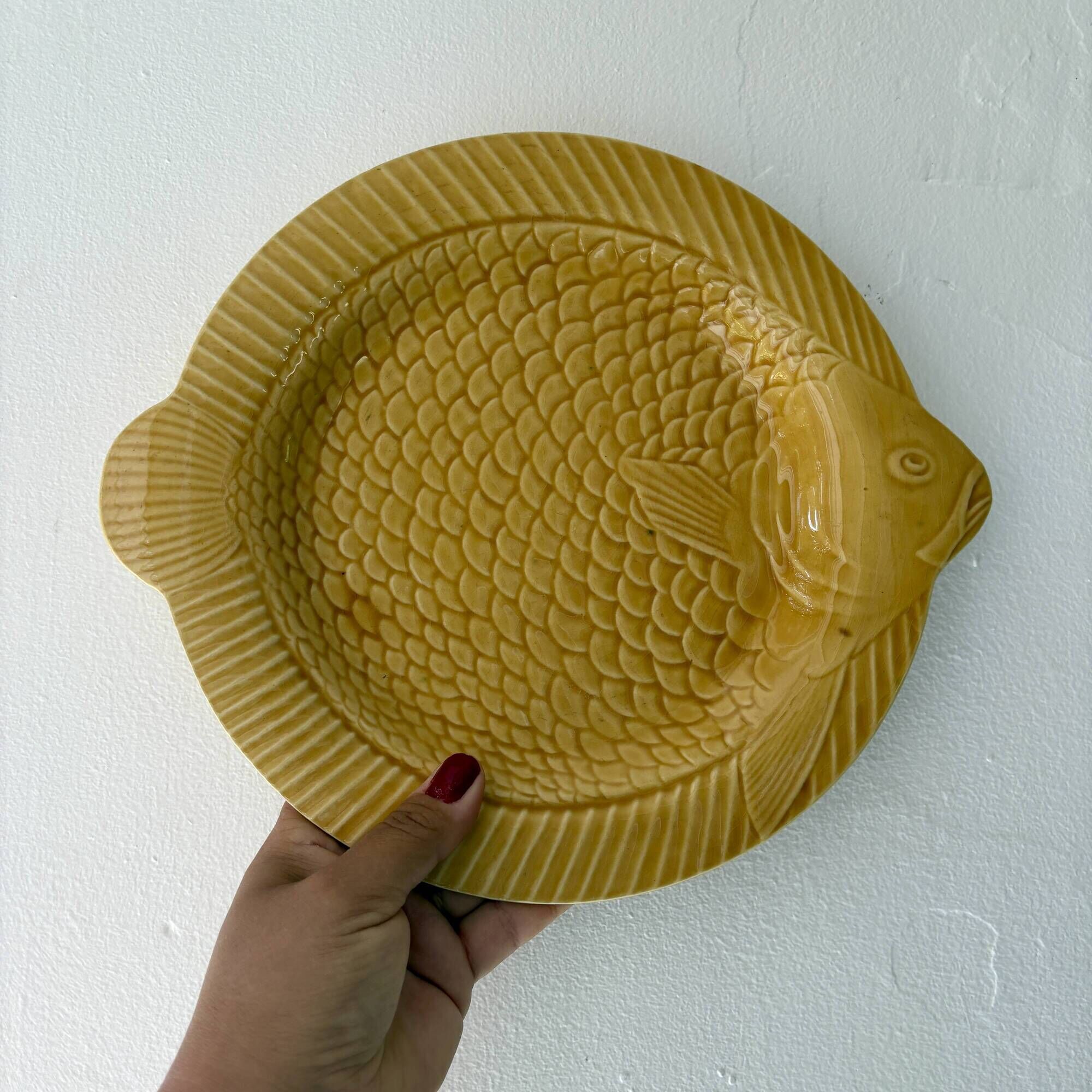 Set of 11 vintage Sarreguemines fish plates and sauceboat