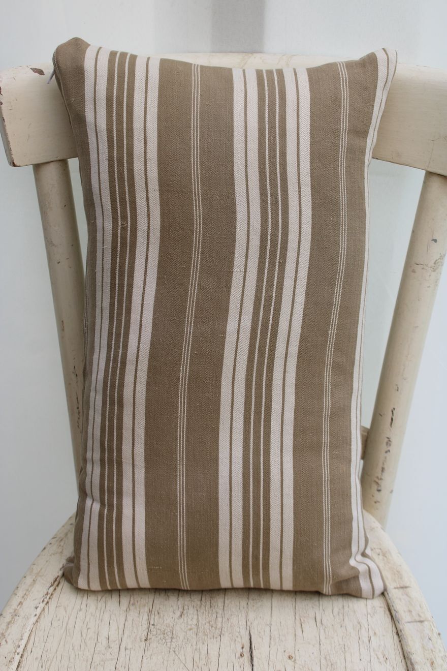 Striped cushion