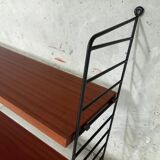 Etagère murale vintage en teck et métal noir style String Tomado