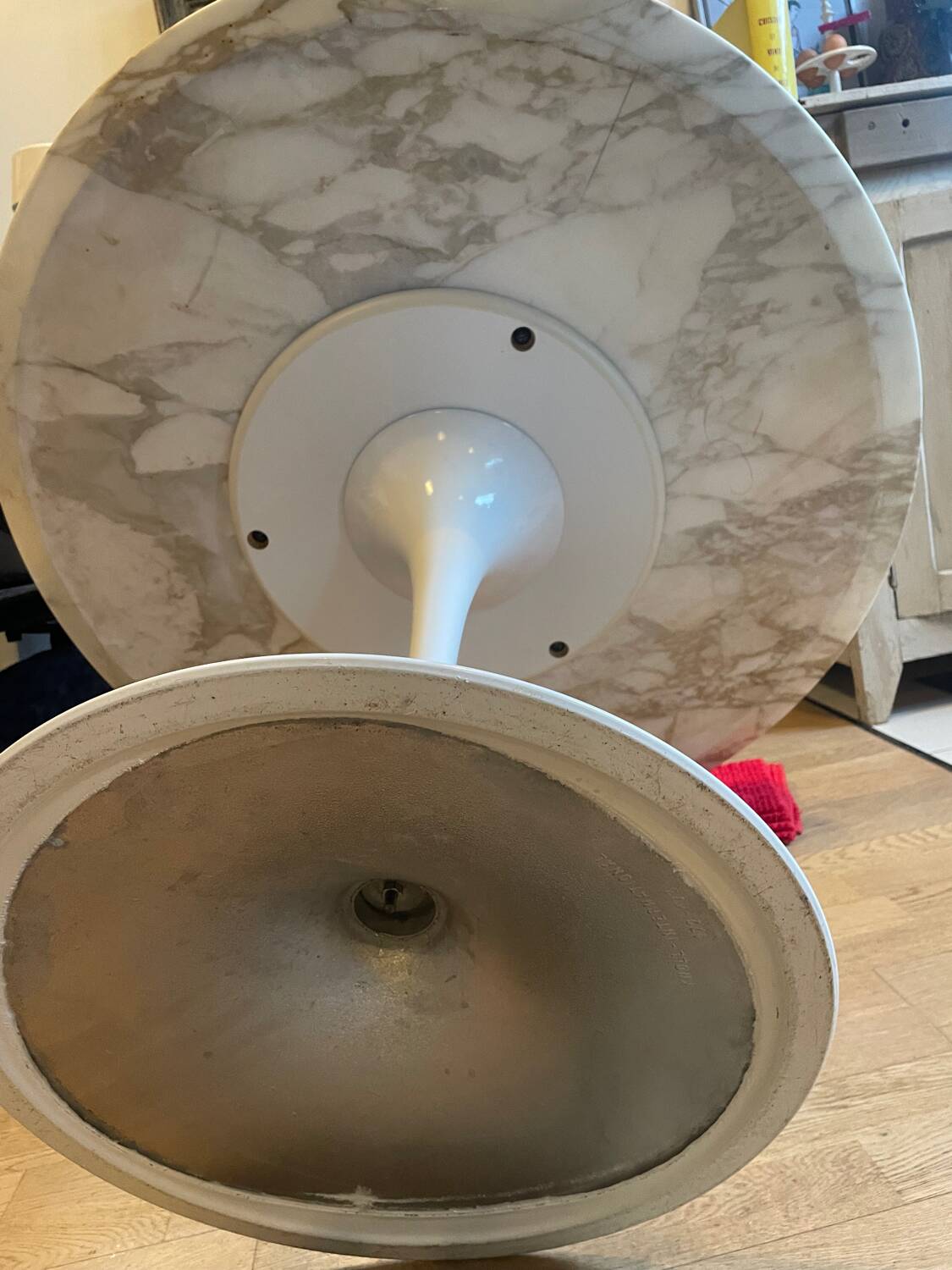 Table Eero by Knoll 1970