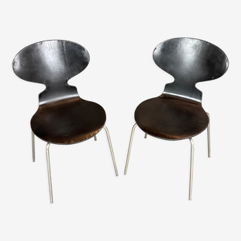 Pair of chairs "ant" design Arne Jacobsen, published by Fritz Hansen, circa 1960/70