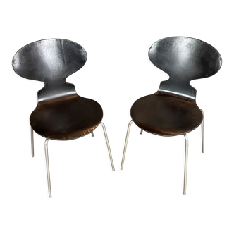 Pair of chairs "ant" design Arne Jacobsen, published by Fritz Hansen, circa 1960/70