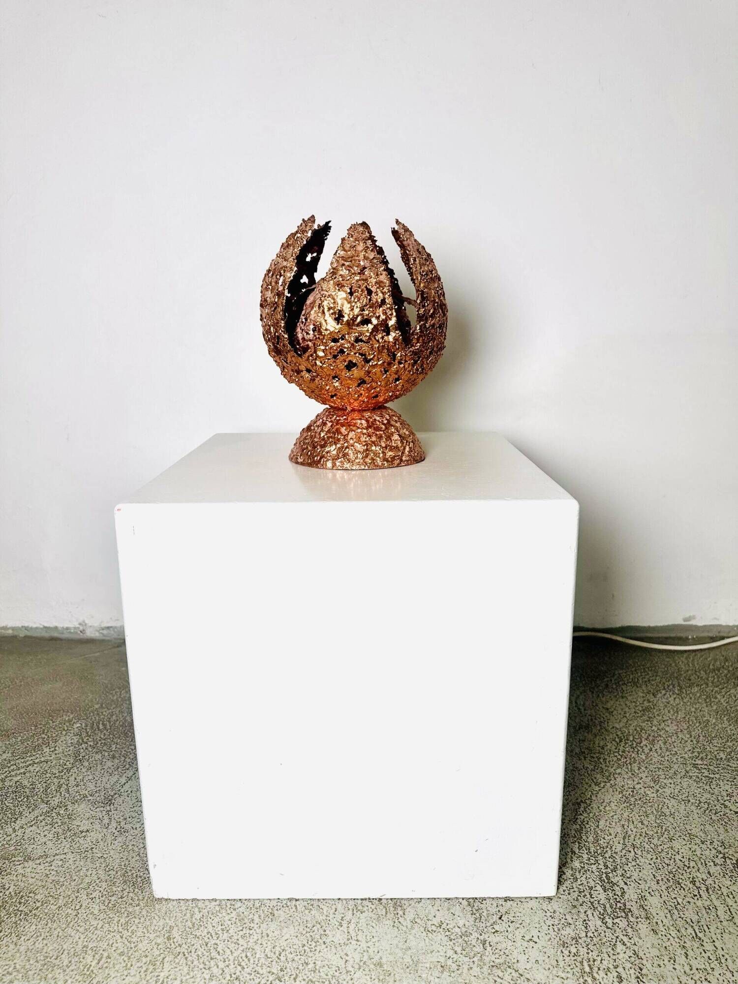 Sculptural Brutalist Table Lamp In Copper By Aimo Tukiainen For Oy Moonlight, Finland 1970S