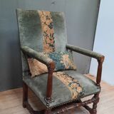 Louis XIII armchair partly upholstered from the 17th sawcum