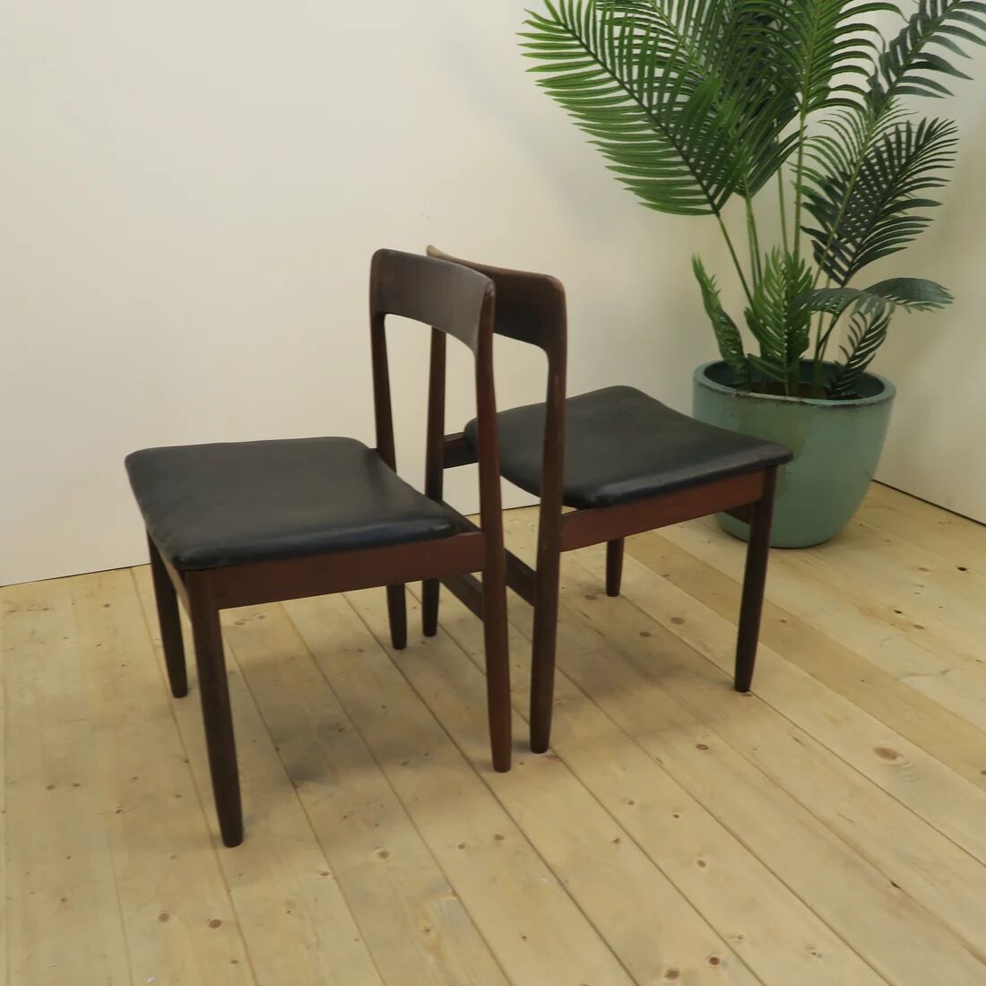 Set of 6 chairs by Nørgaard Møbelfabrik, rosewood and leather, Denmark 1960.