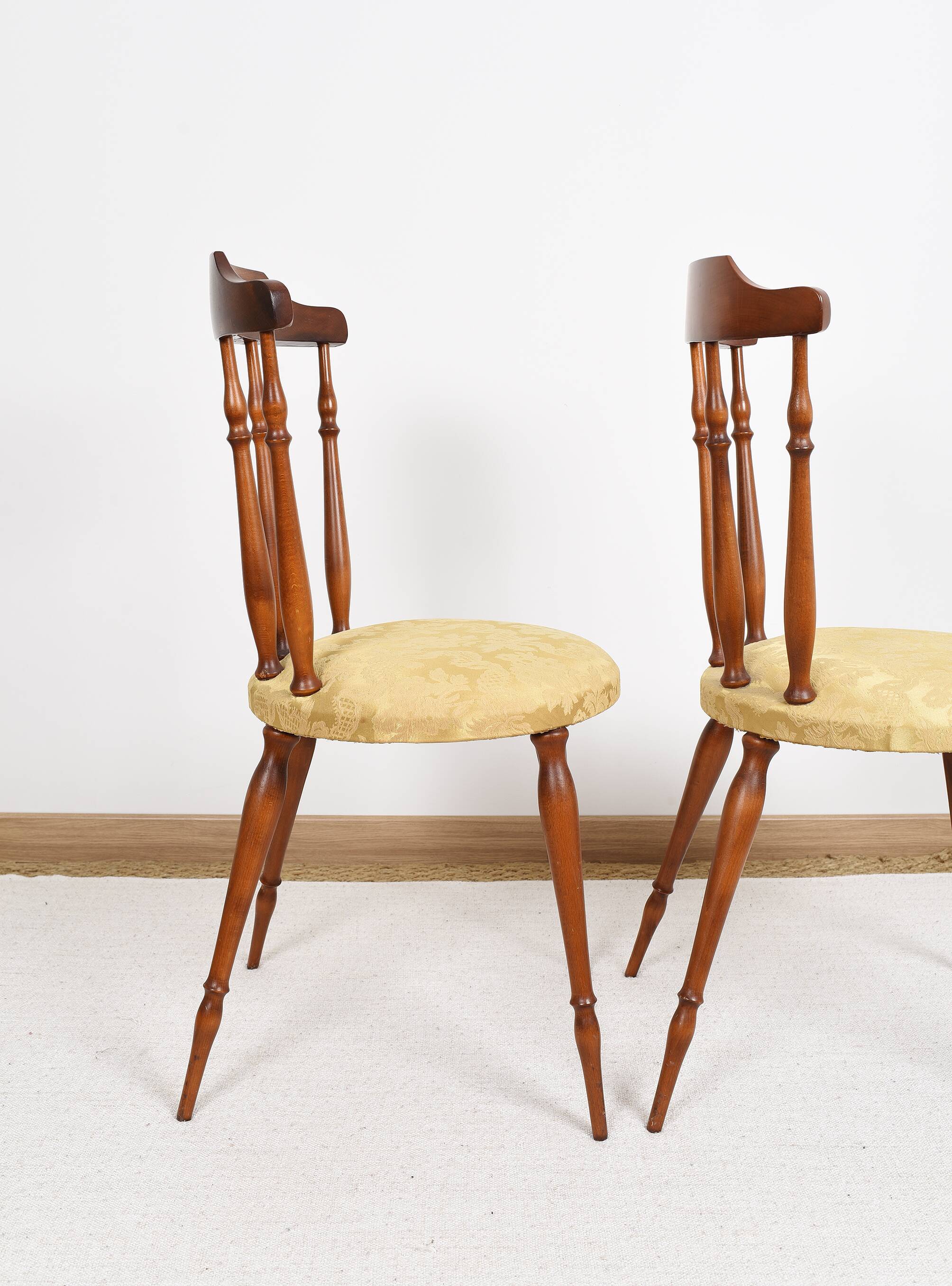 Pair of chairs in turned wood and fabric, vintage, dating from 1960.