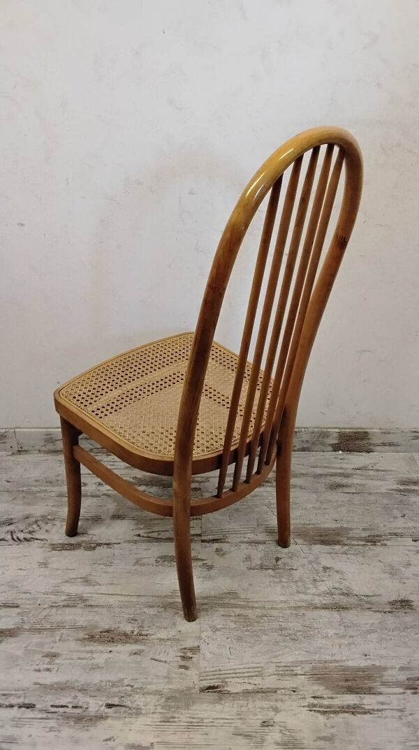 Chaise en bois cannée modèle '' Eden