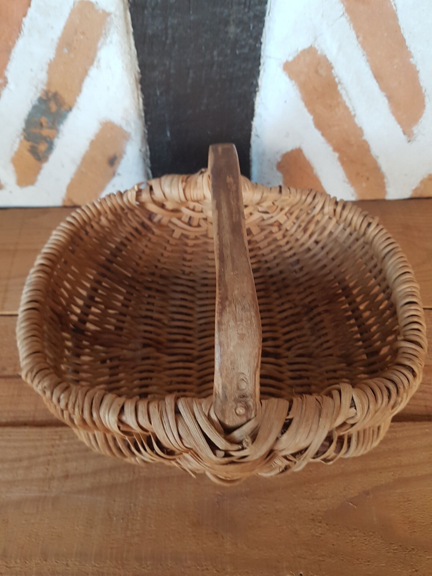 Artisanal wicker basket Auvergne