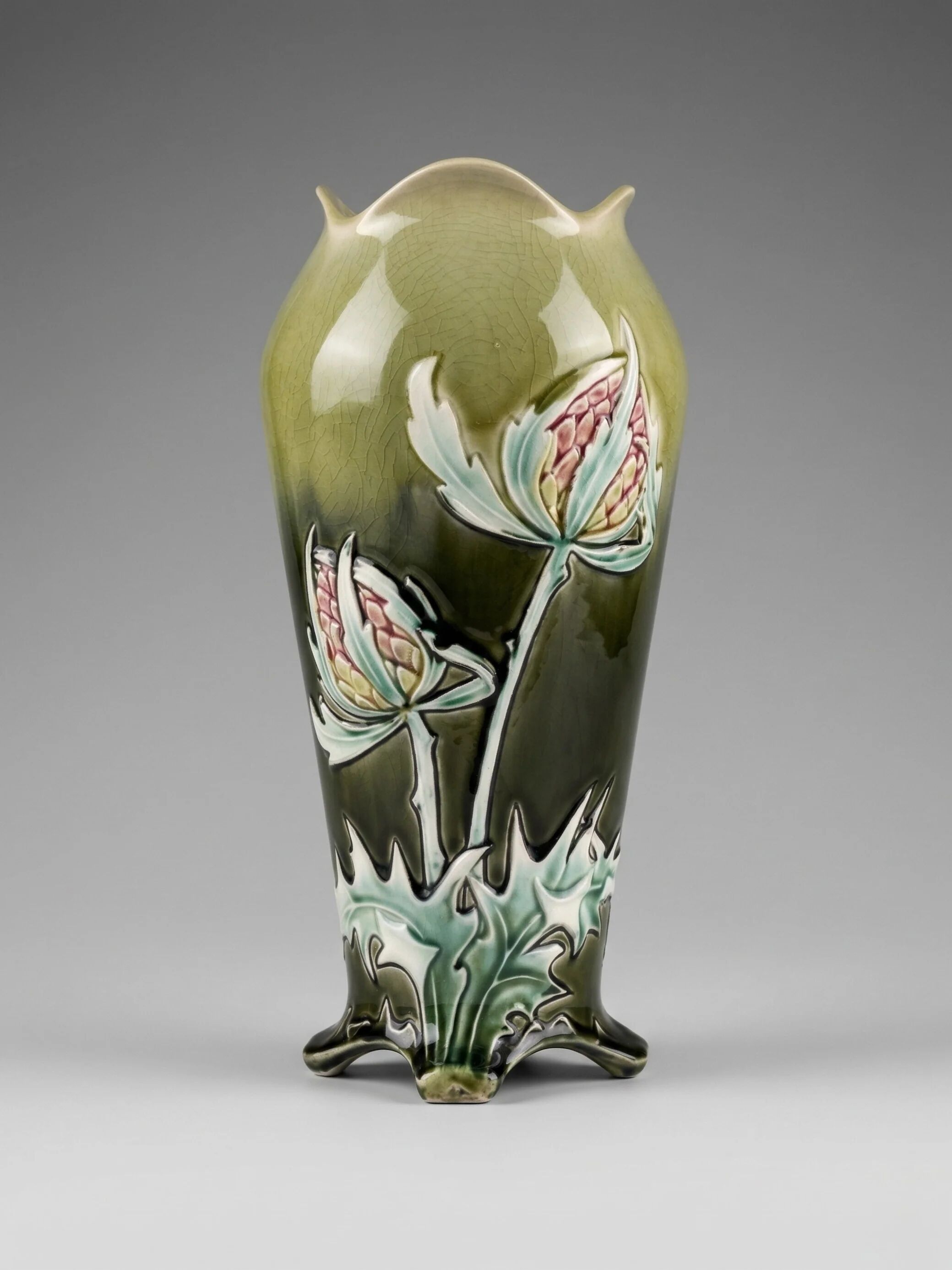 Art Nouveau vase by De Bruyn – Raised thistle decoration – 26 cm