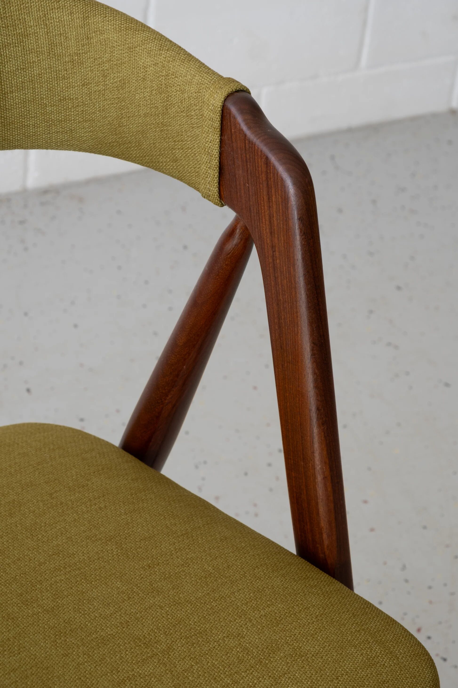 Chaises en teck modèle 205 de Thomas Harlev