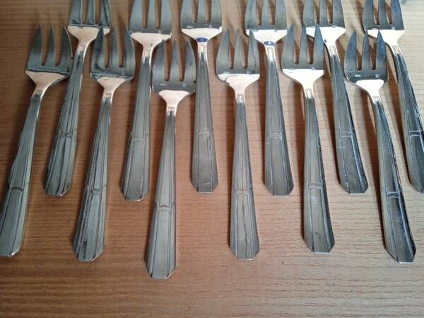 Fronnet 12 Silver-plated art deco oyster forks