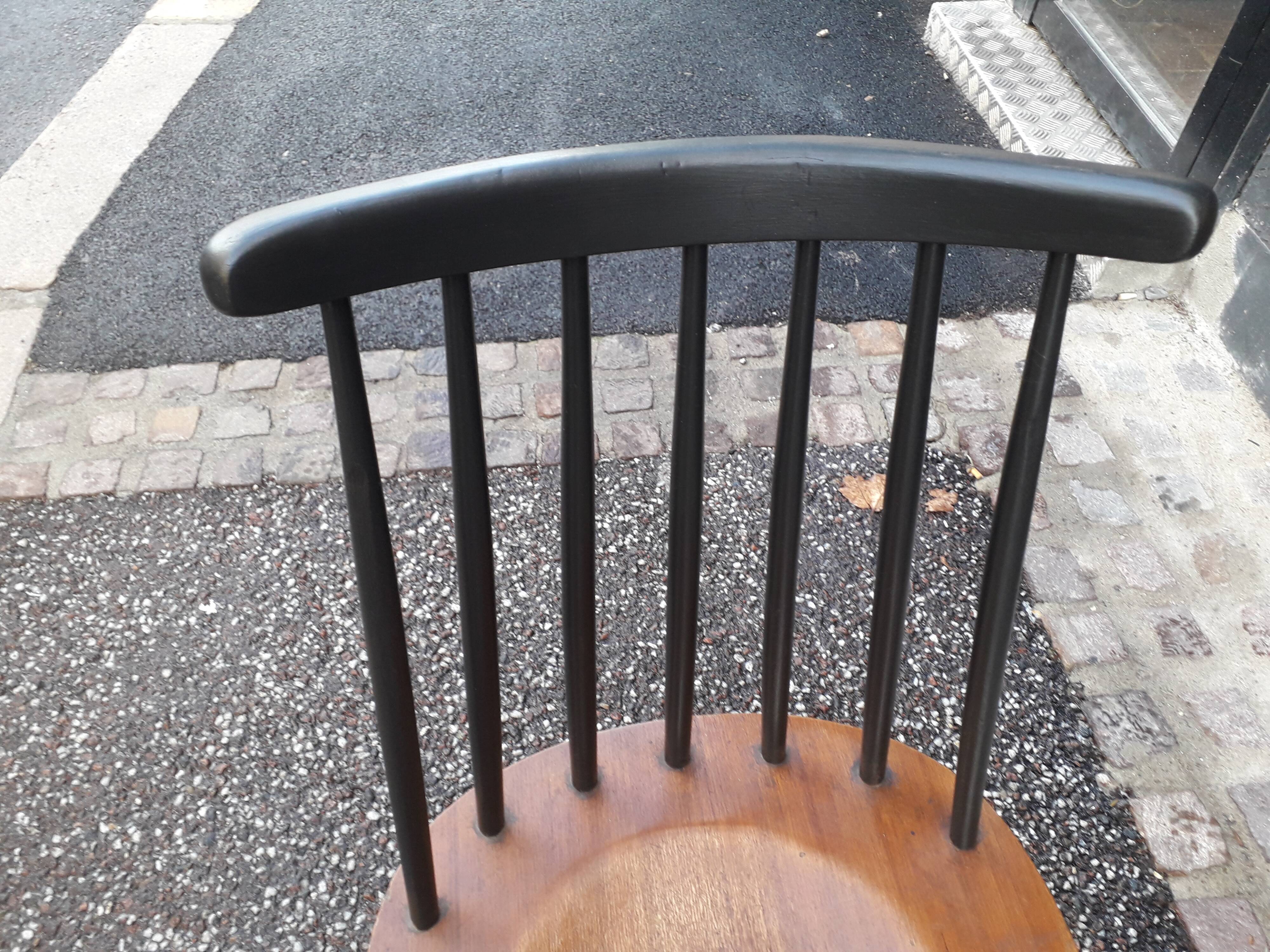 Chaise scandinave fanett par Ilmari Tapiovaara