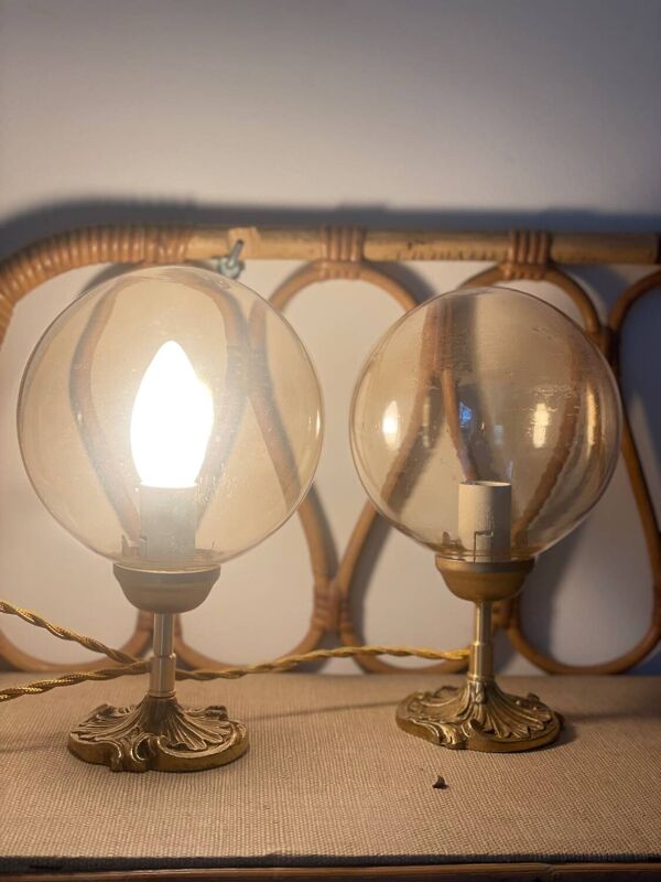 2 lampes de chevet lampes à poser globe rond verre ambré et métal doré