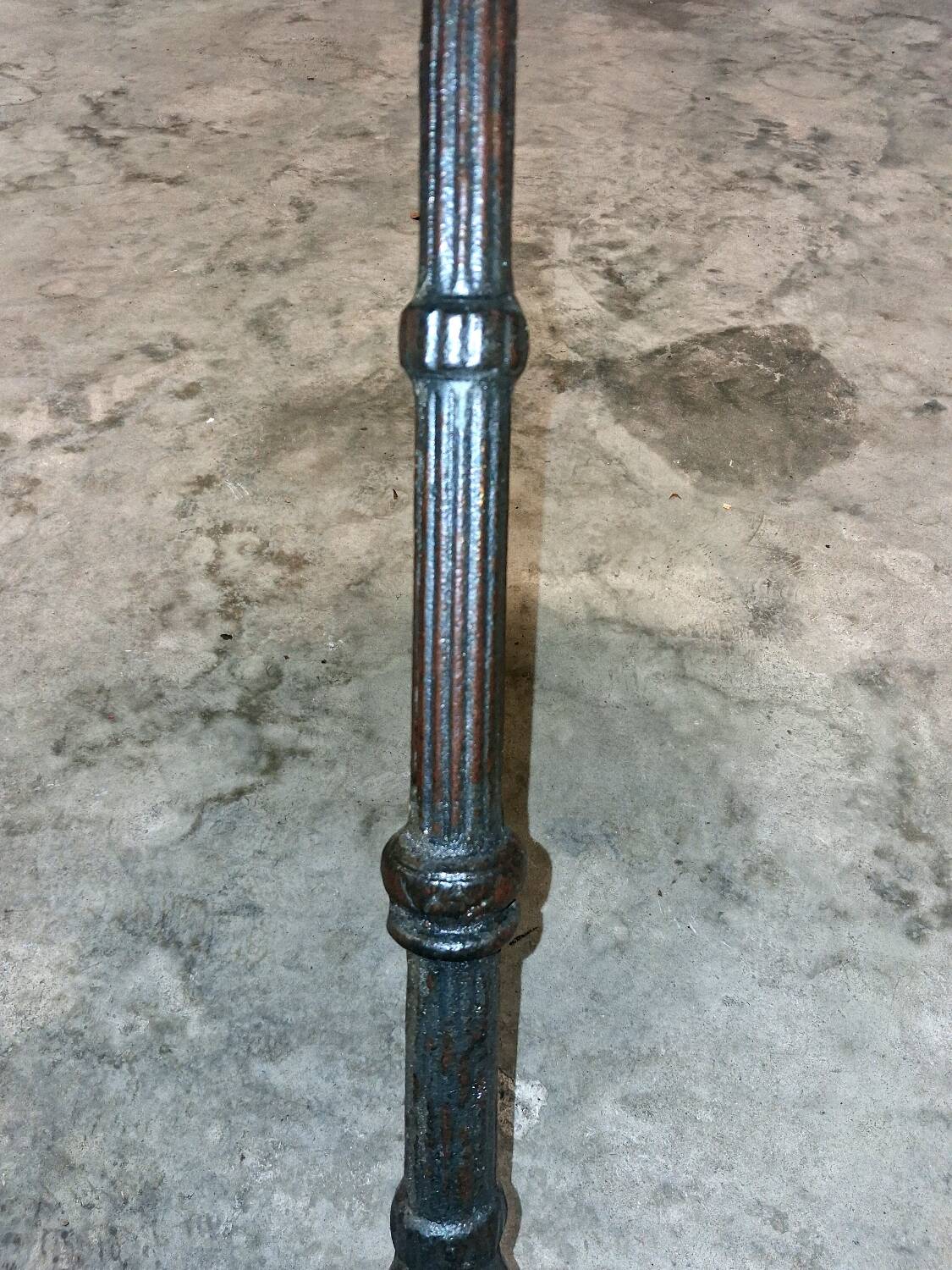 Authentic bistro guéridon table