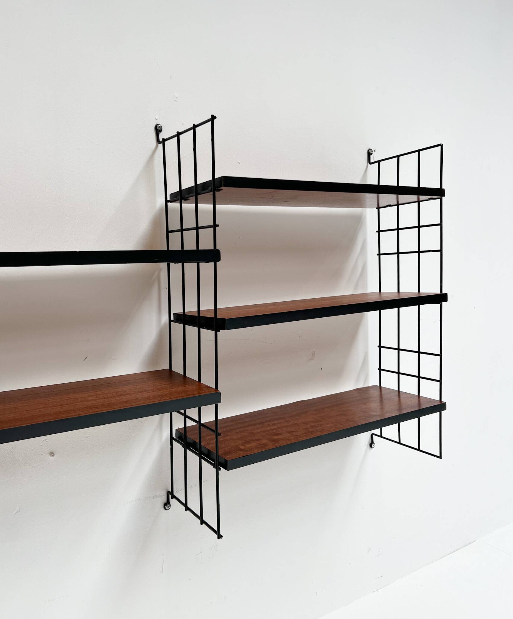 12 pieces shelving system from the 1960s