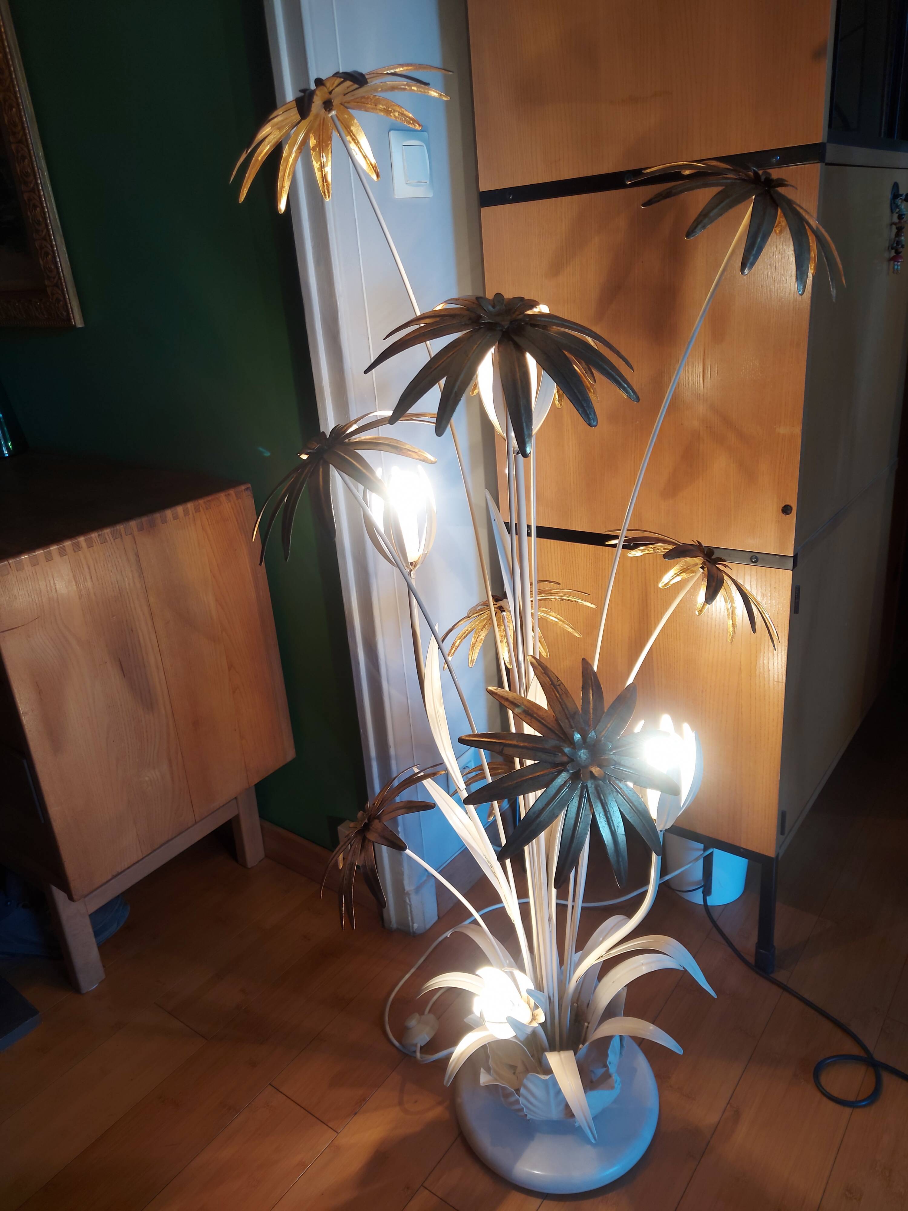 Flower floor lamp design 70'S , Hans Kögl