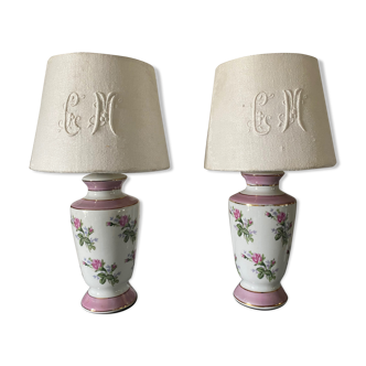 Pair of bedside lamps in the taste of Sevres with rose patterns