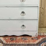 Commode anglaise peinte en sapin avec ses boutons en verre, XIXème
