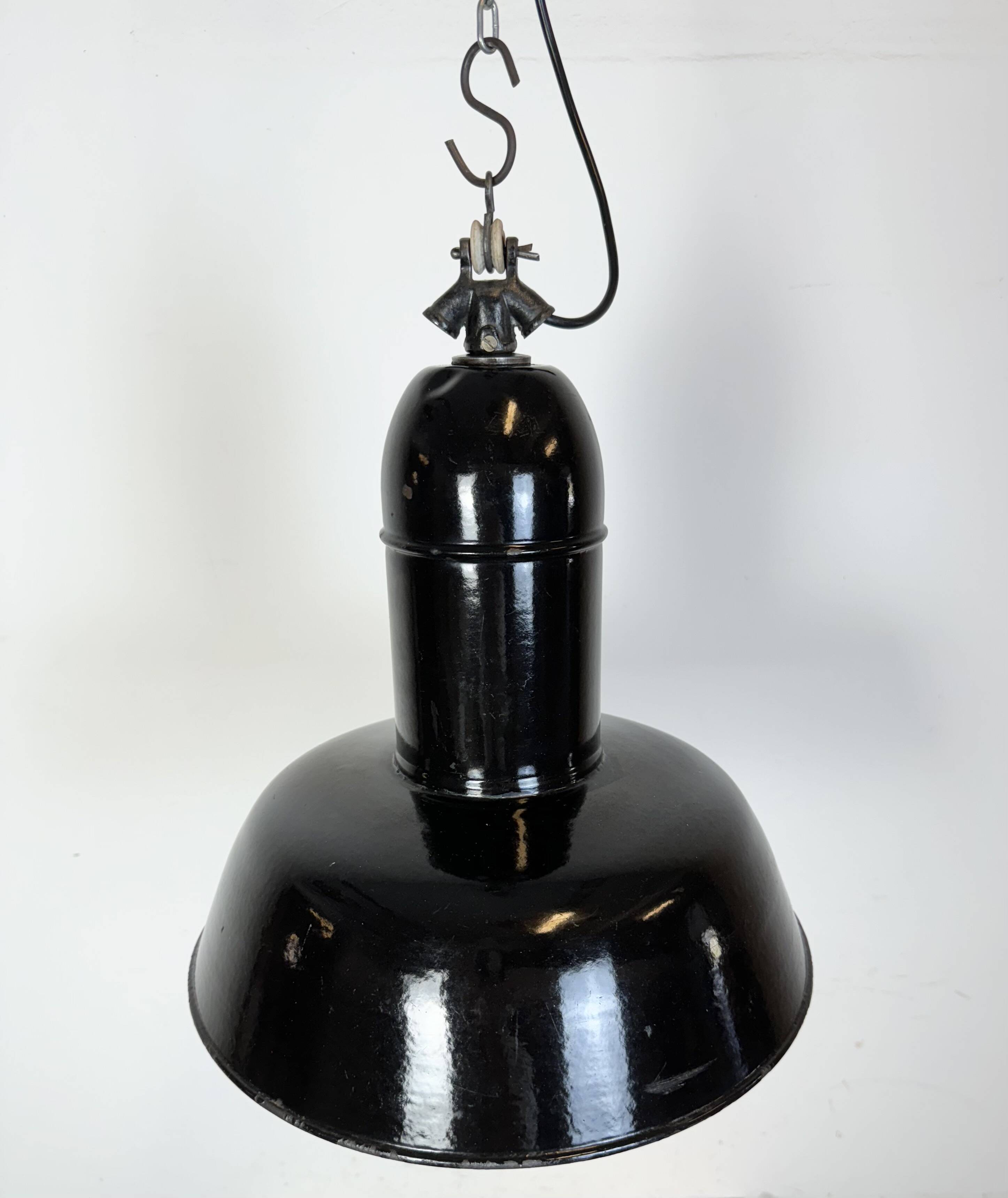 Industrial Black Enamel Factory Lamp with Cast Iron Top, 1930s
