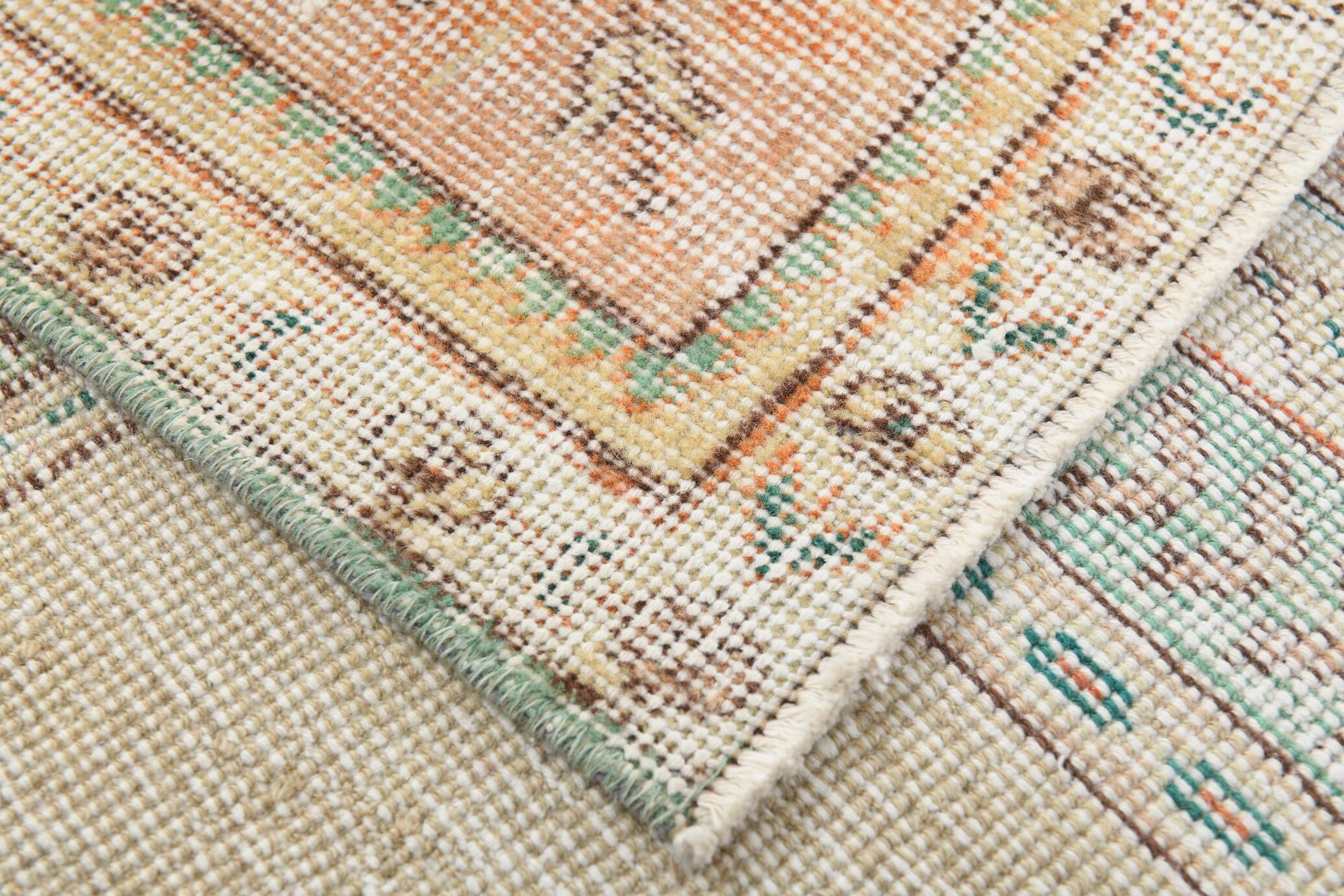6x10 Peach Beige & Green Soft Wool Vintage Rug, 201x308Cm SK 5621