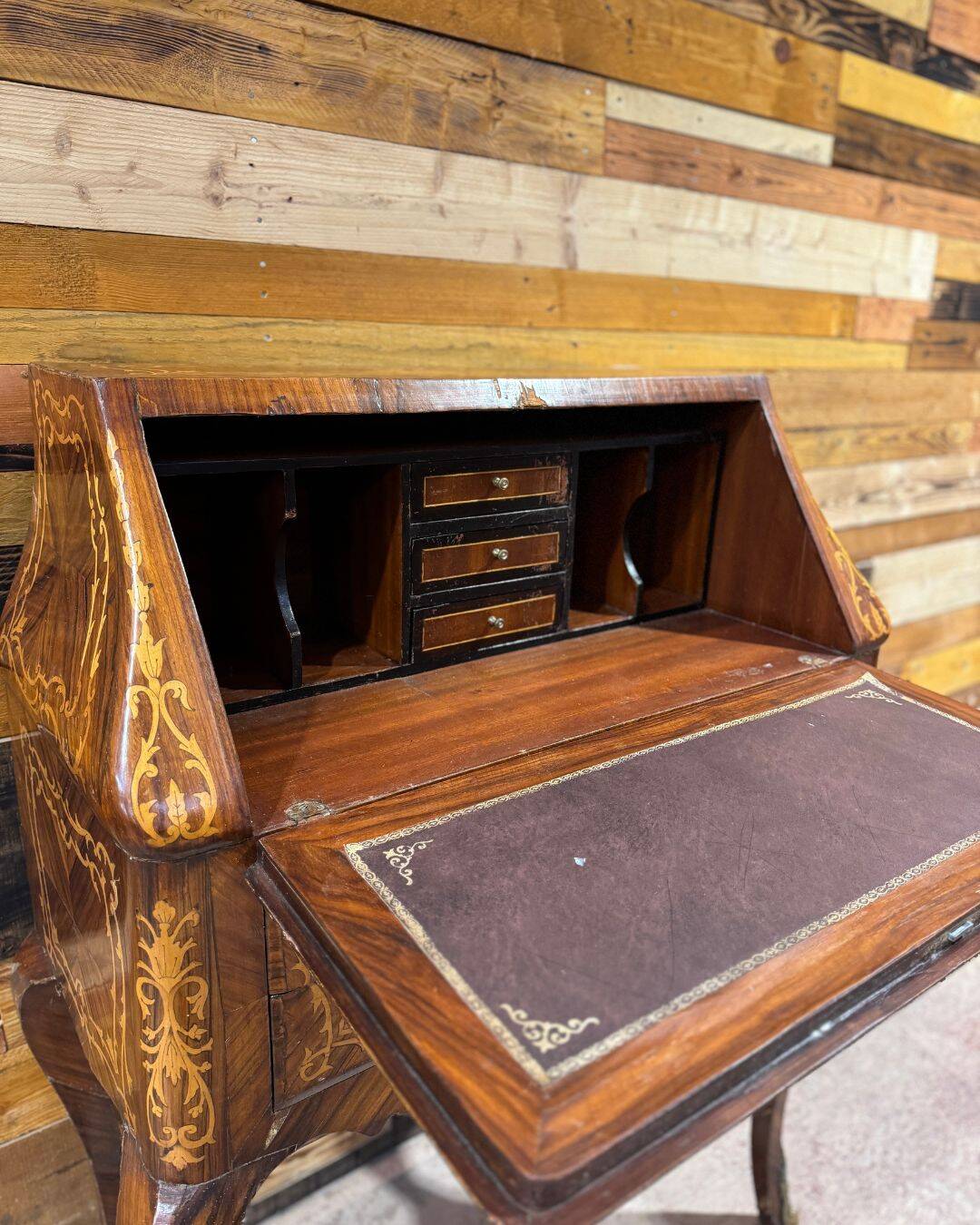 Sloped desk marked in the Louis XV style
