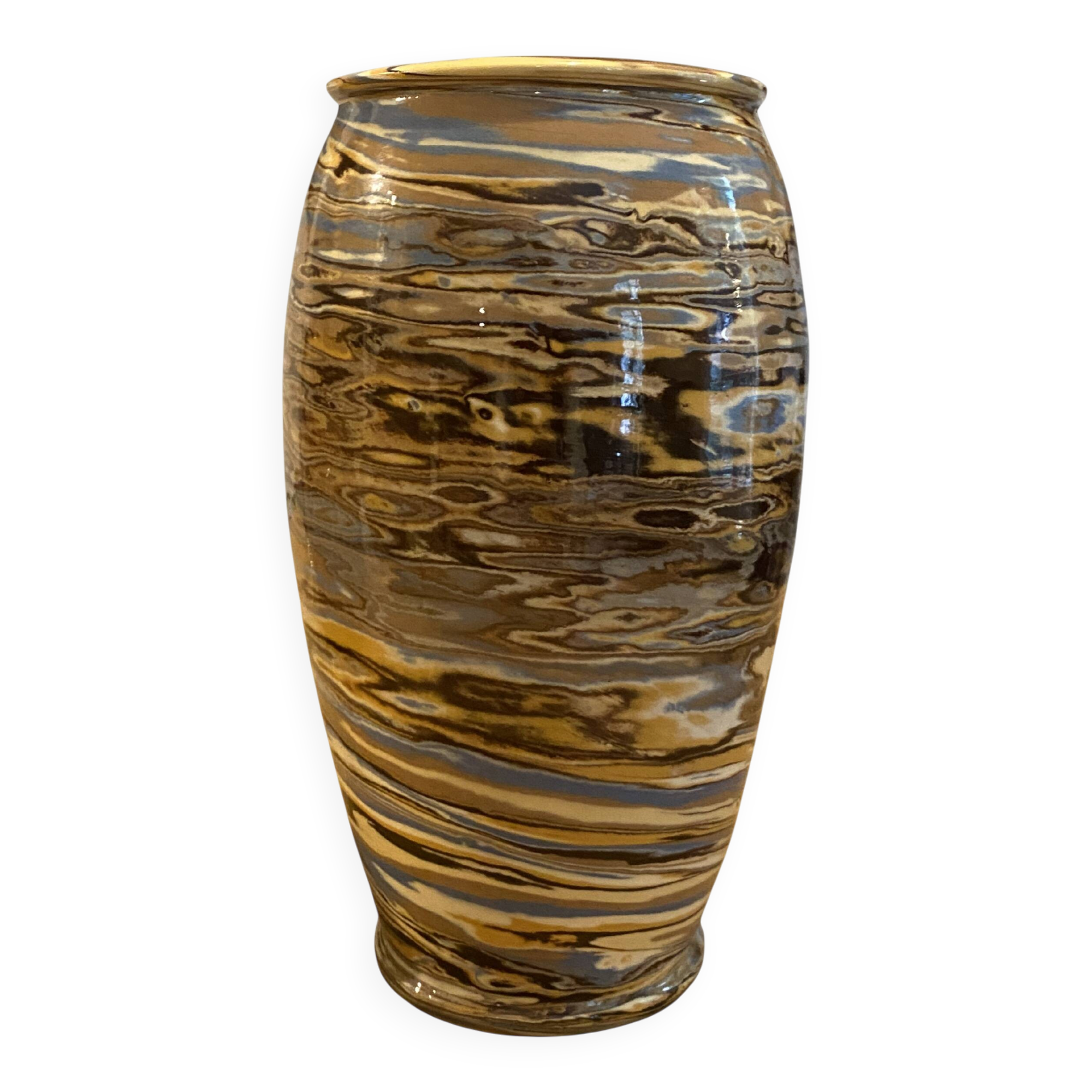 Vase en terre mêlée