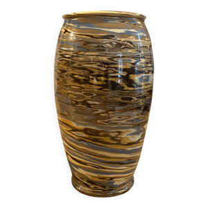 Vase en terre mêlée