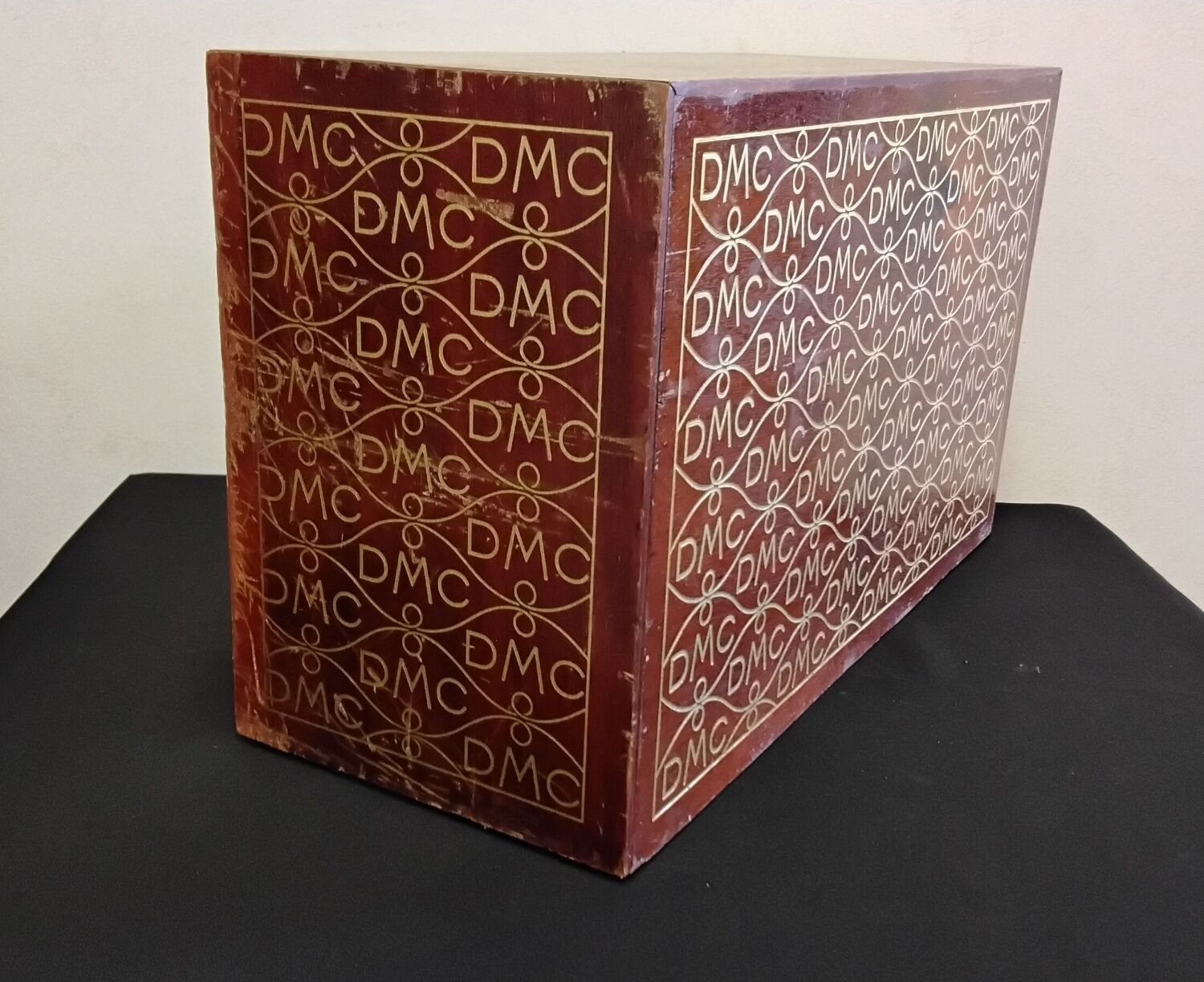 Coffret/ petite commode de mercerie vintage de la marque DMC