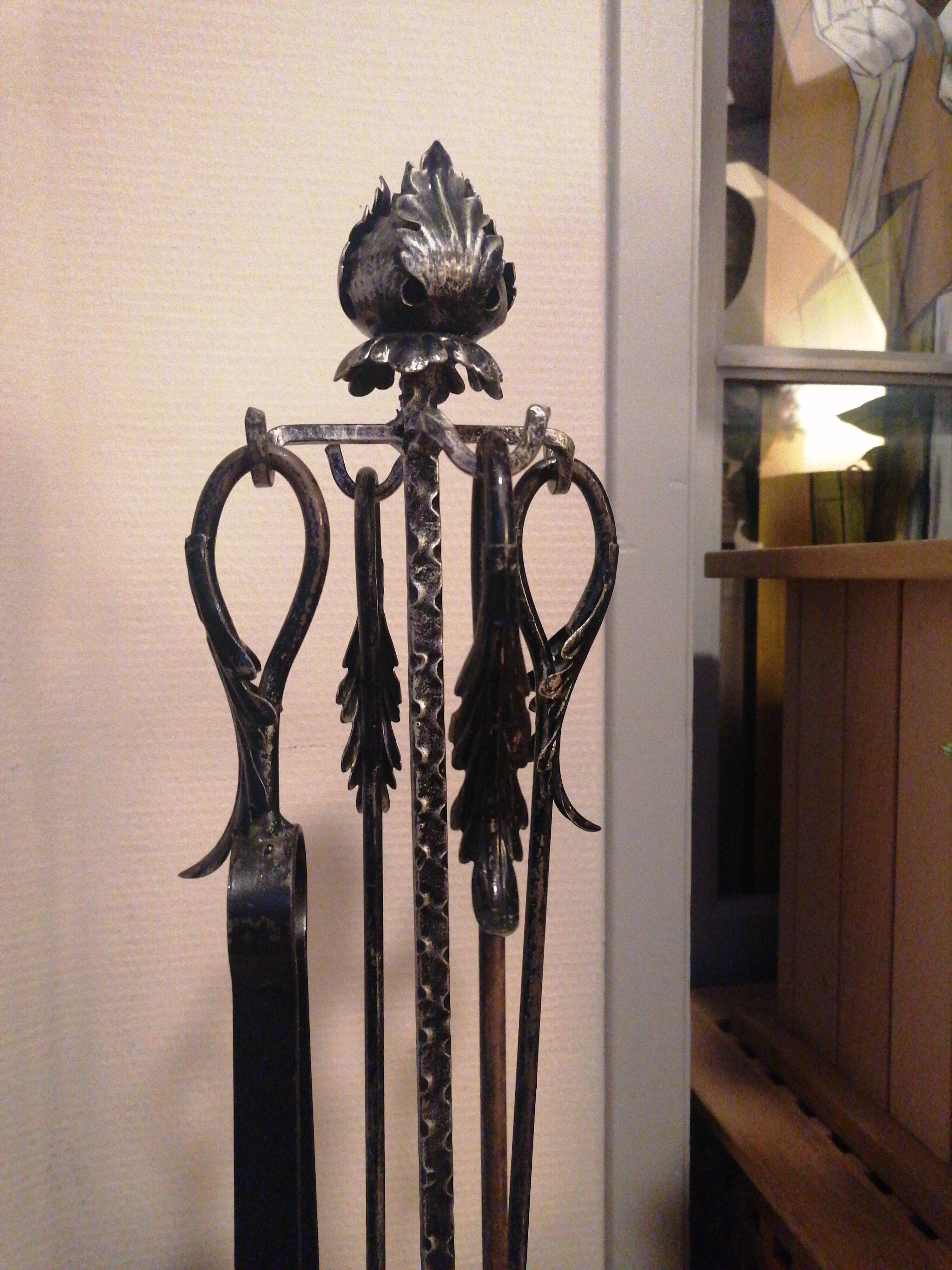 Servant chimney leaf of acante