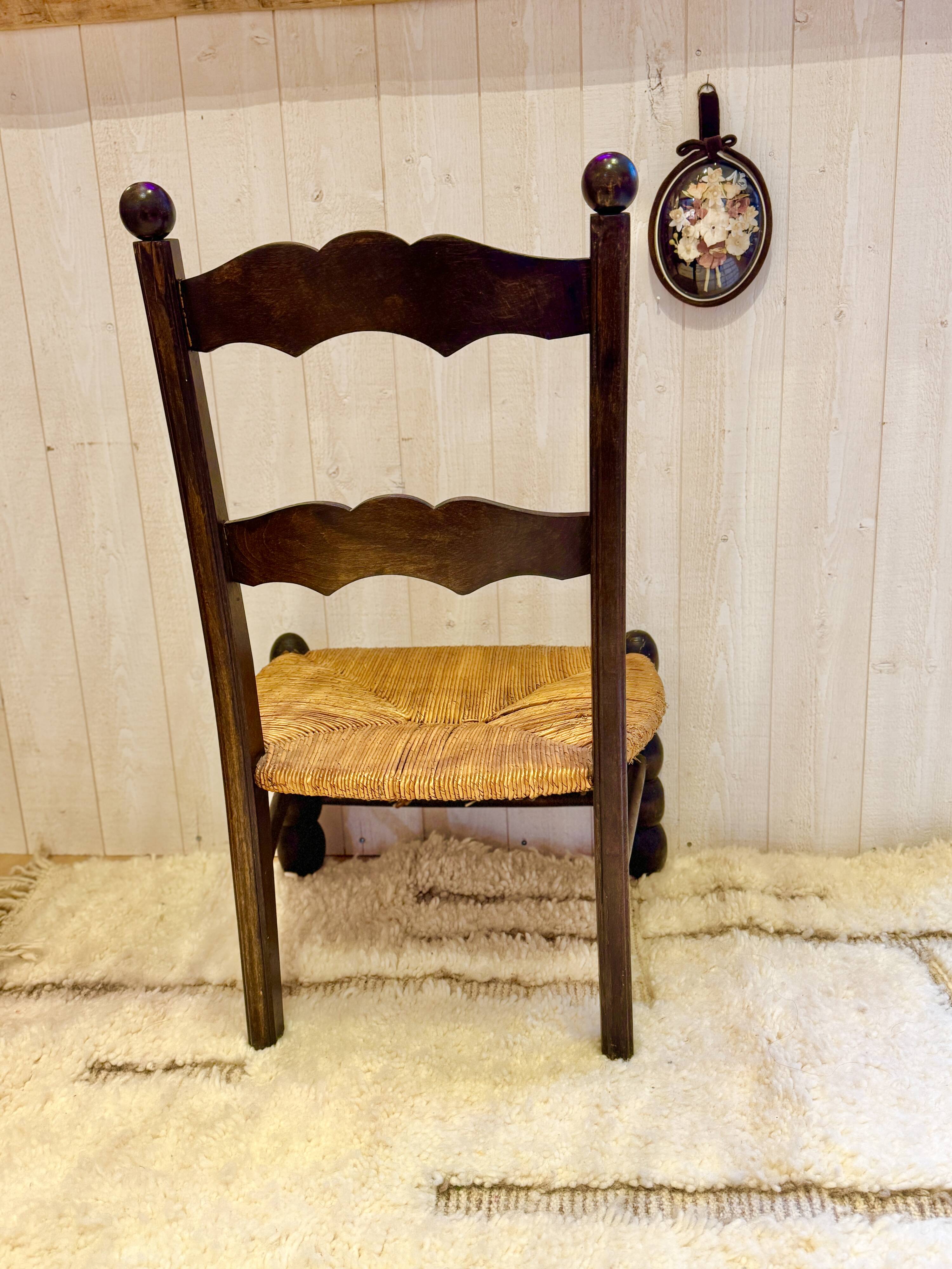 brutalist wooden chair dudouyt