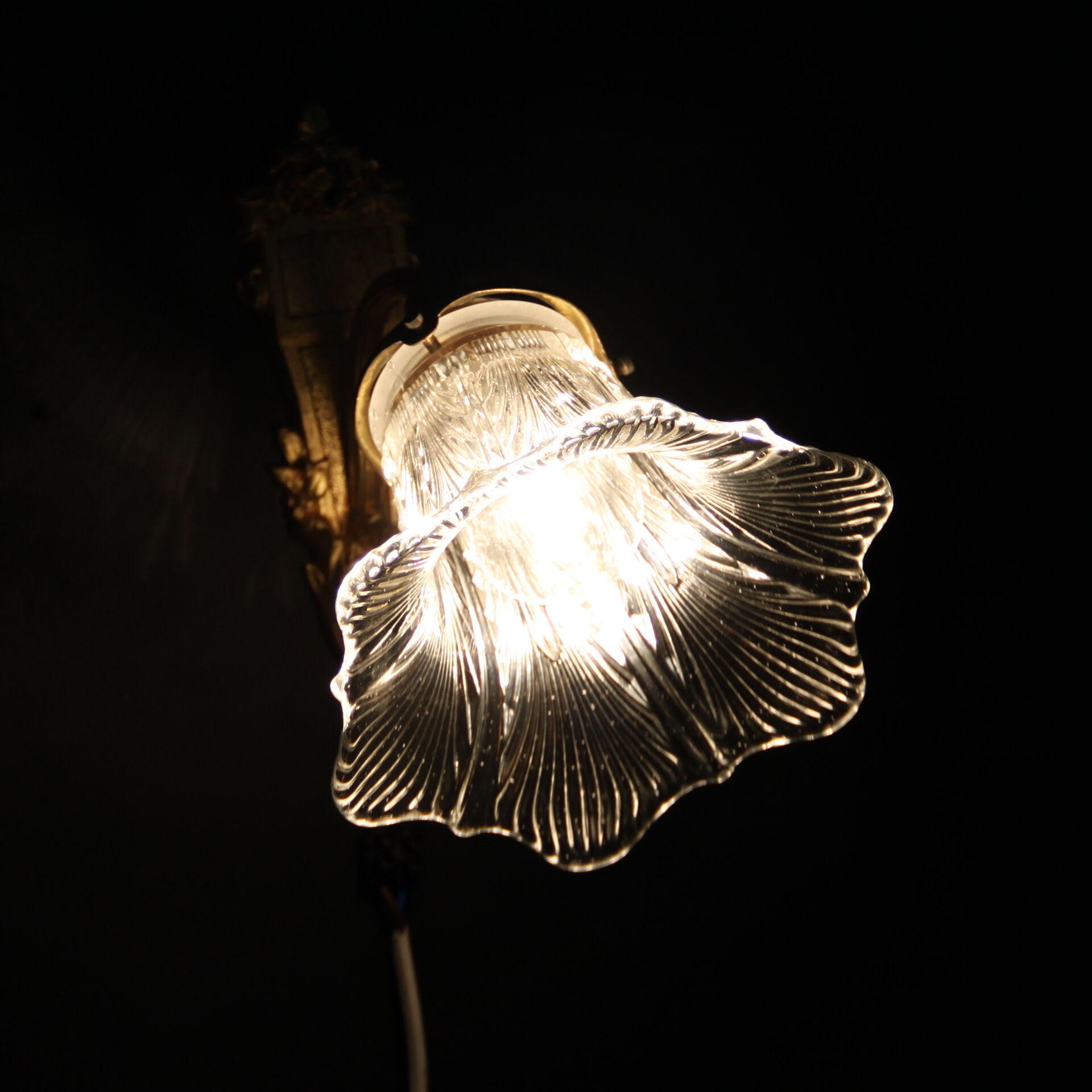 Brass Wall lamp antique Tulip transparent glass, vintage