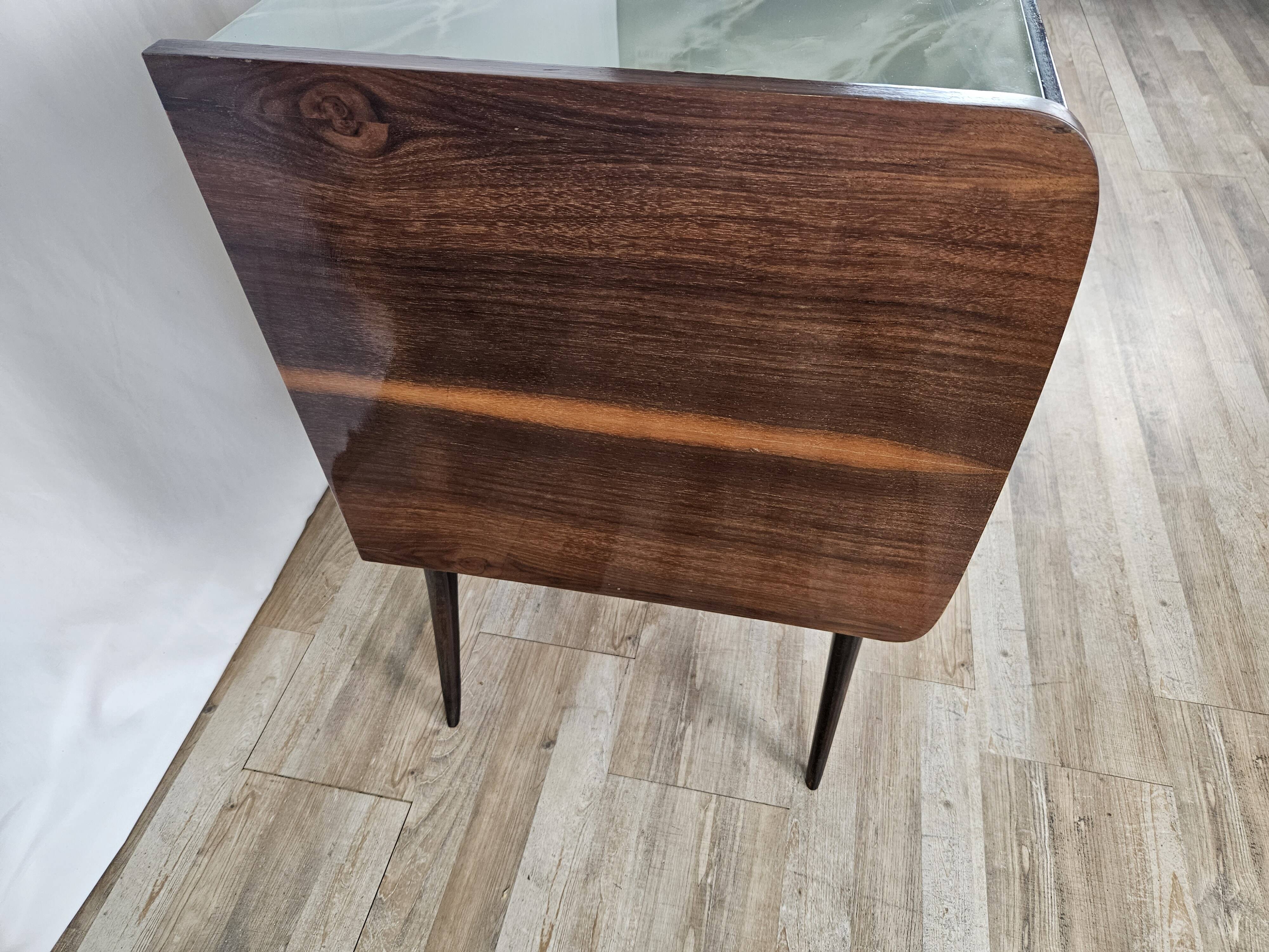Commode des années 1960 avec verre et six tiroirs